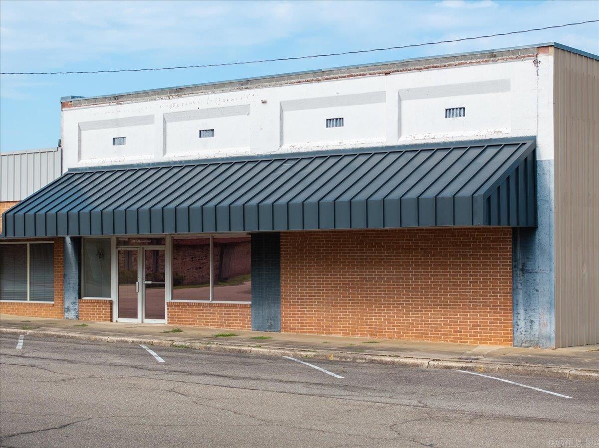 602 Dequeen St.  Mena, AR