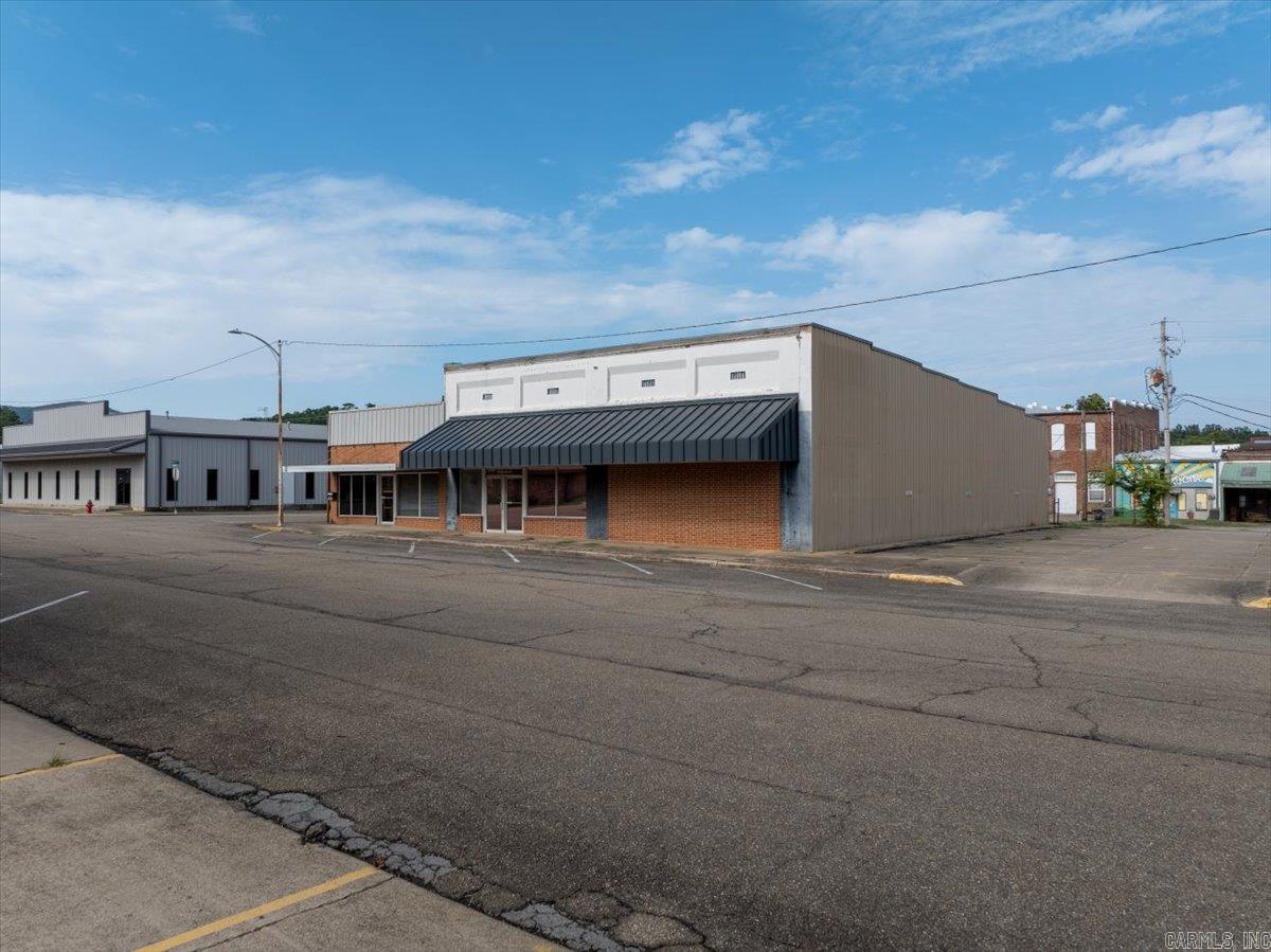 602 Dequeen St.  Mena, AR