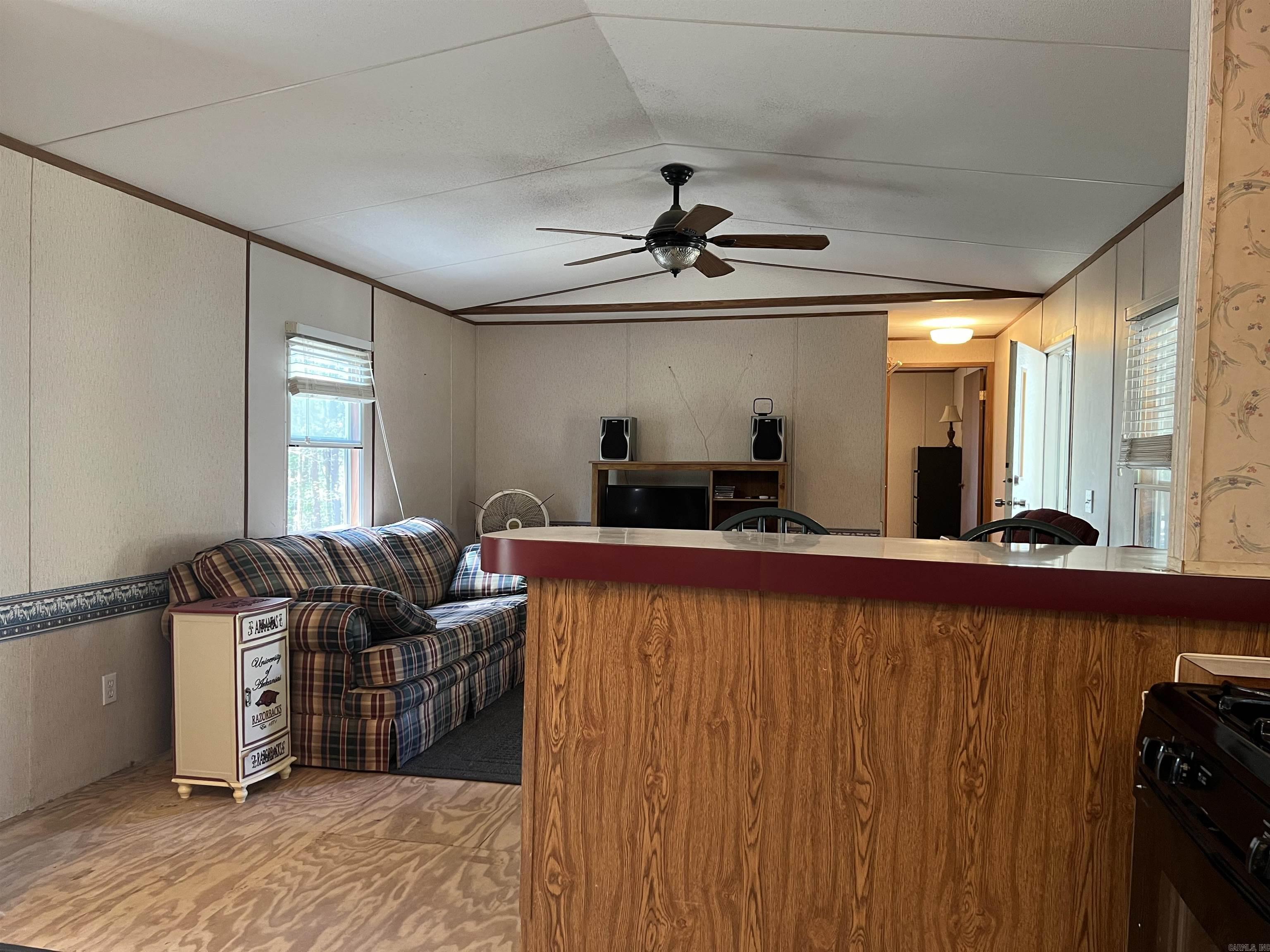 860 Fox Chase  Greers Ferry, AR
