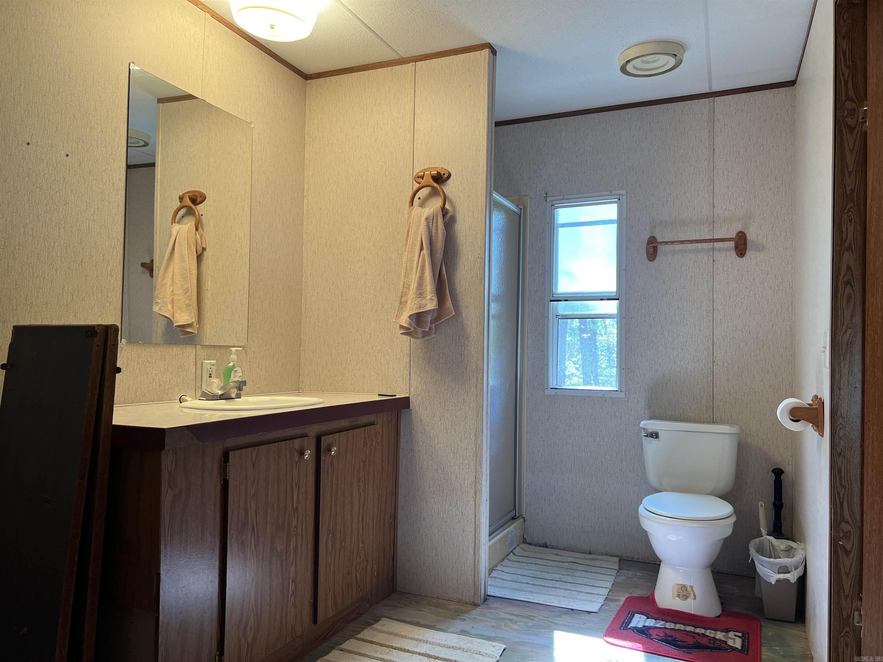 860 Fox Chase  Greers Ferry, AR