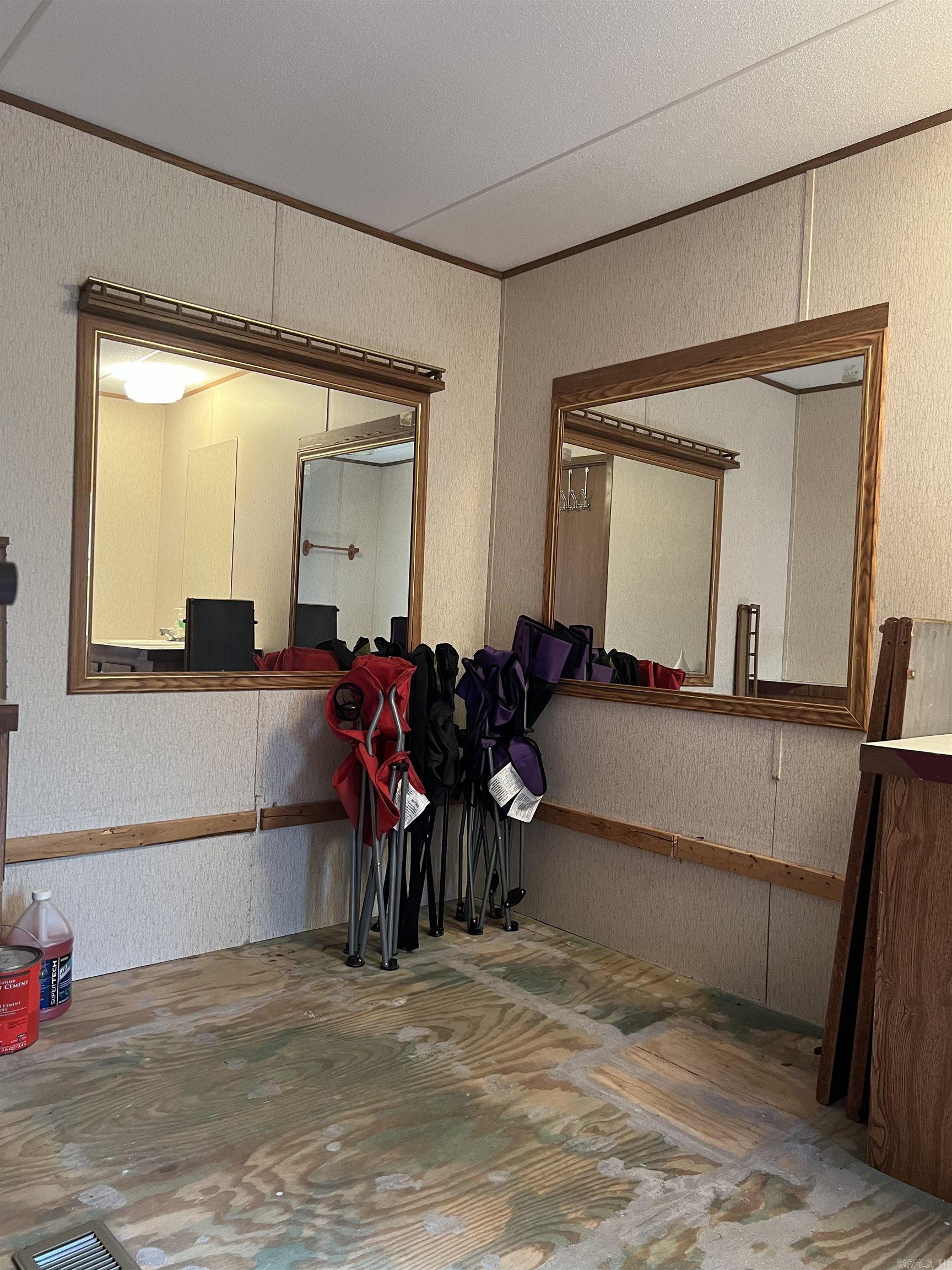 860 Fox Chase  Greers Ferry, AR
