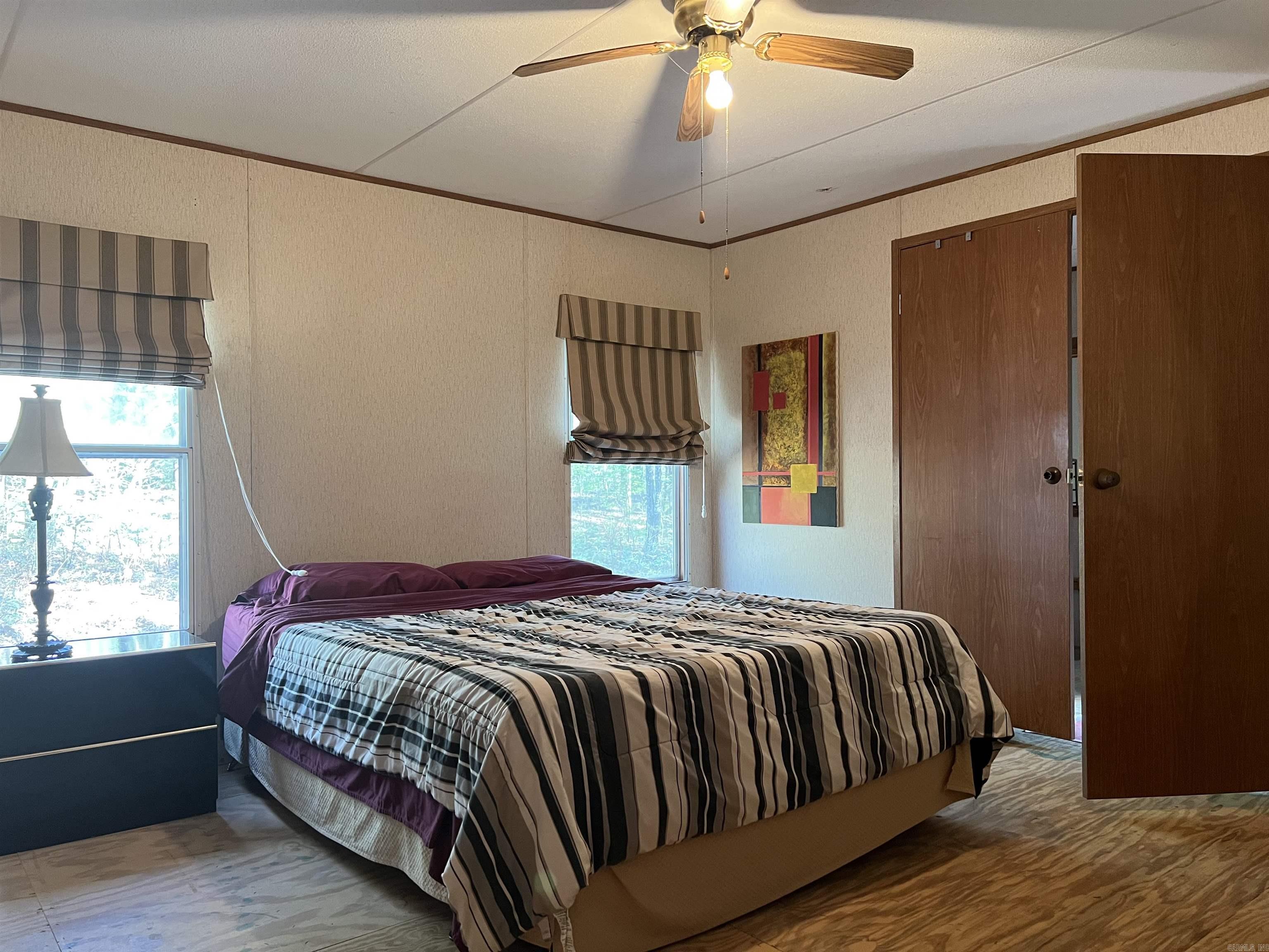 860 Fox Chase  Greers Ferry, AR