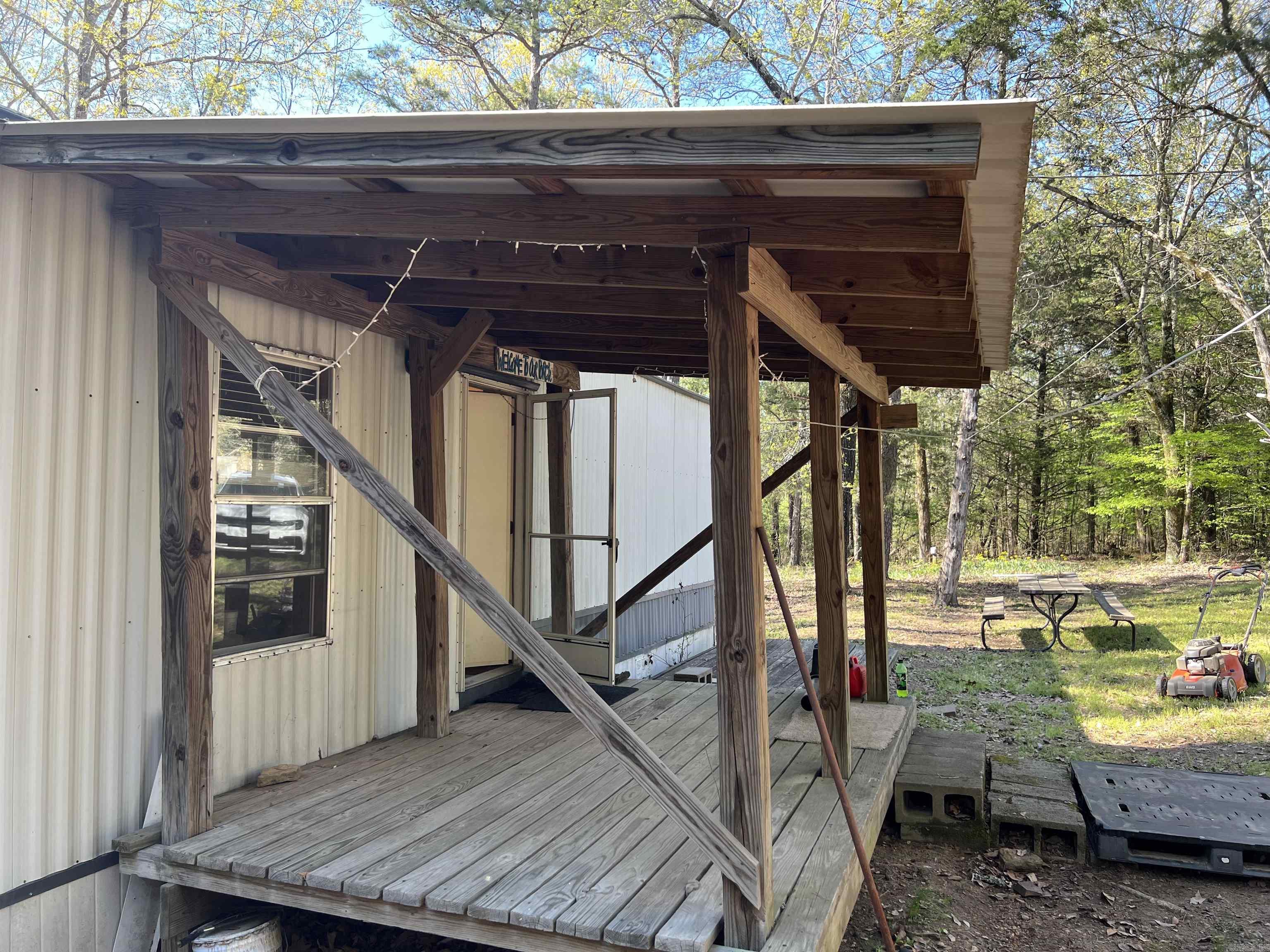 860 Fox Chase  Greers Ferry, AR