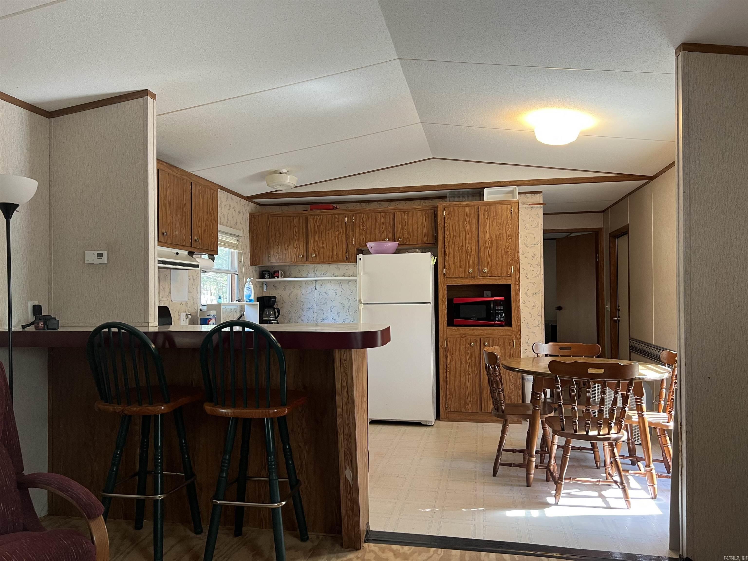 860 Fox Chase  Greers Ferry, AR