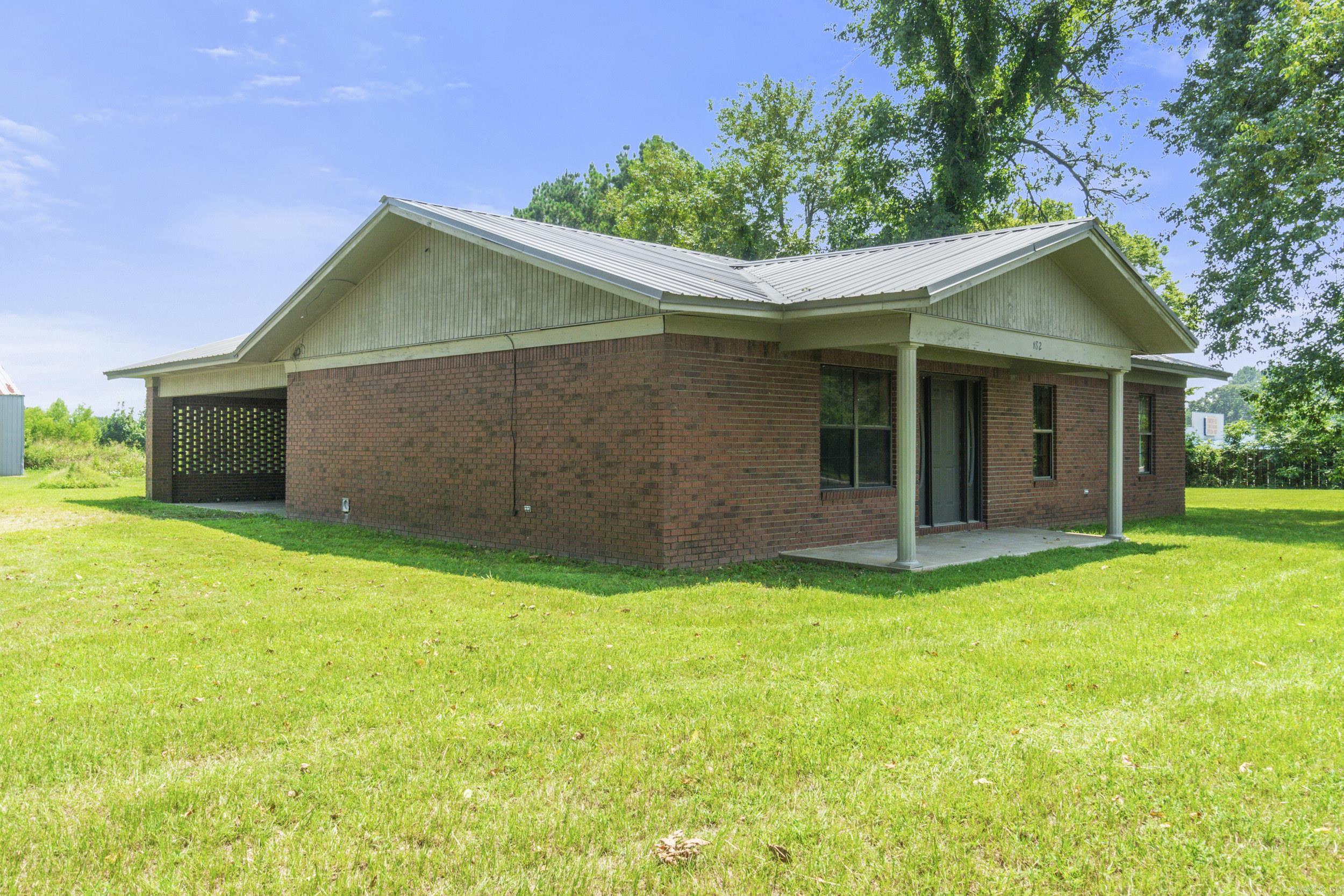 182 N Highway 167  Bald Knob, AR
