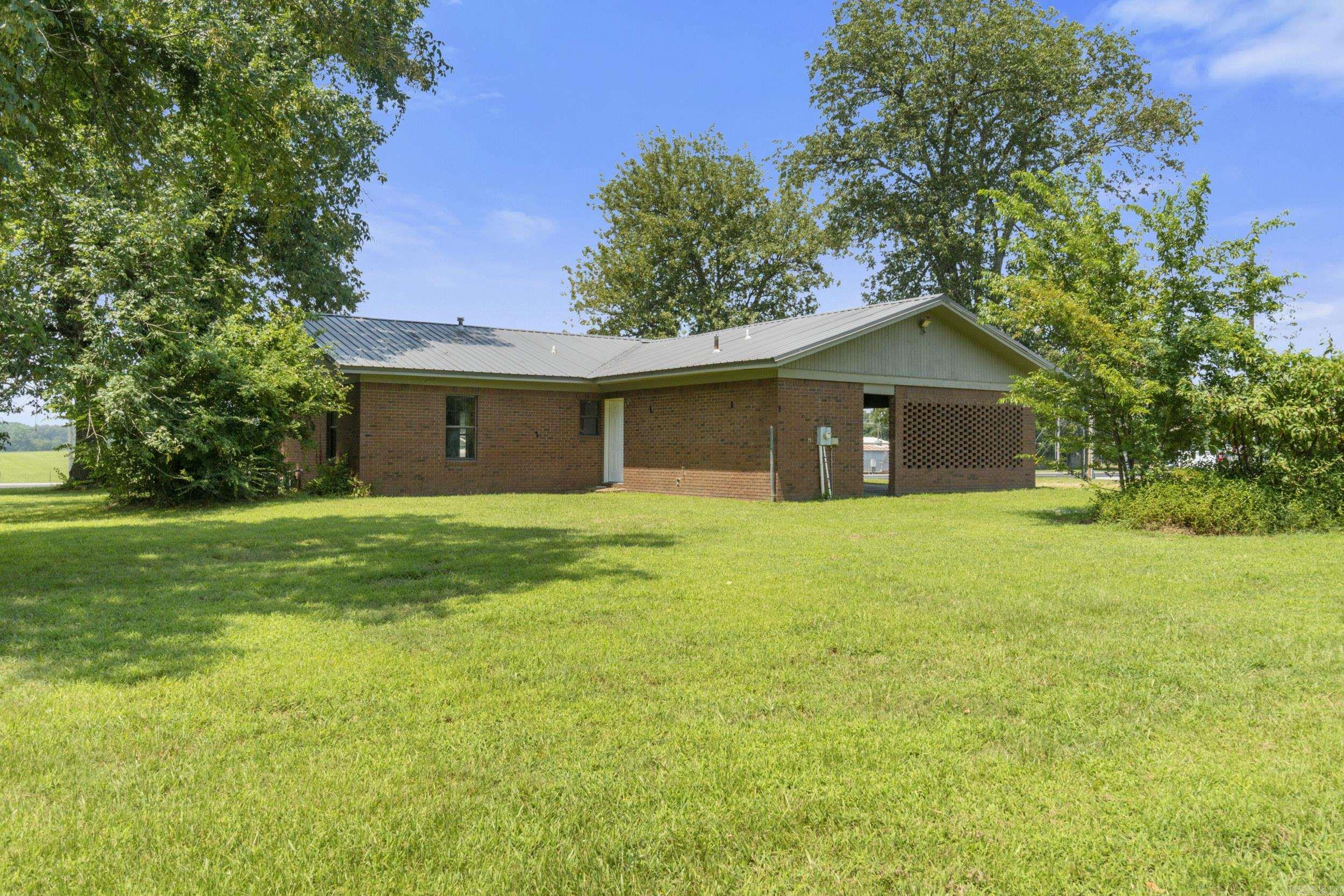 182 N Highway 167  Bald Knob, AR