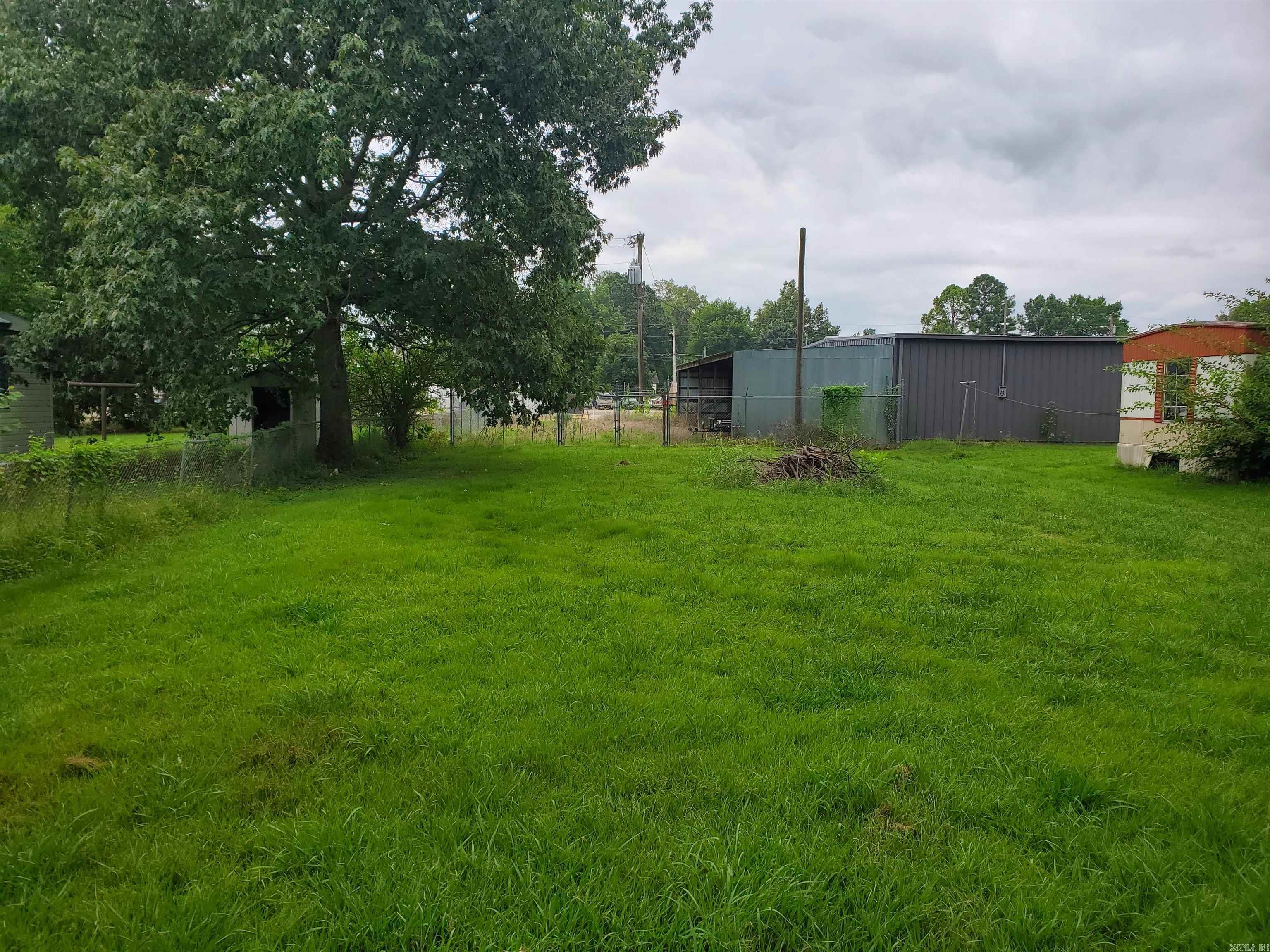 792 N Moore  Piggott, AR