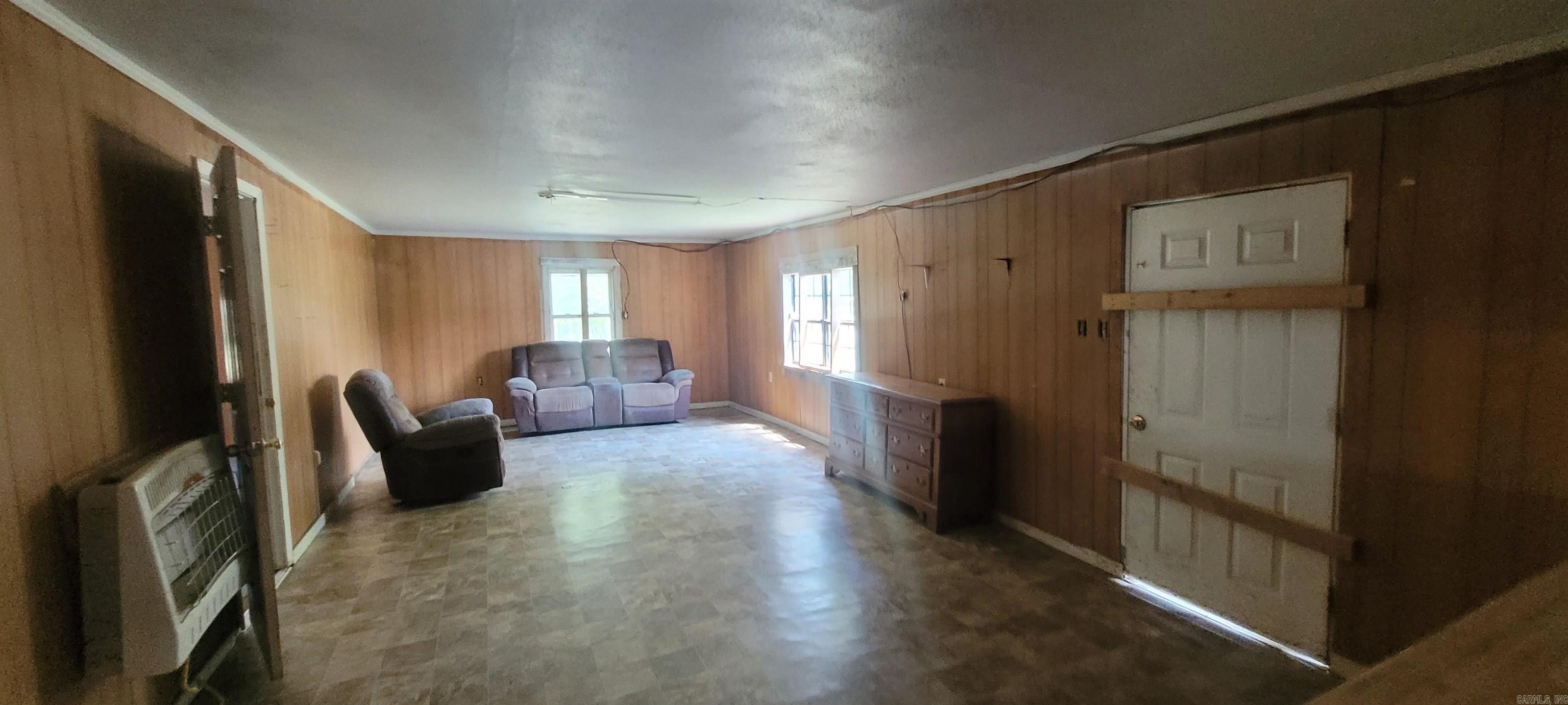 910 S Ninth  Augusta, AR