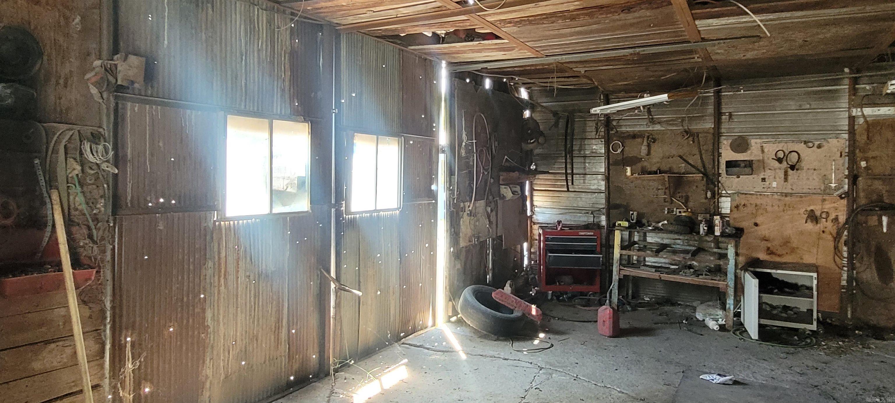 910 S Ninth  Augusta, AR