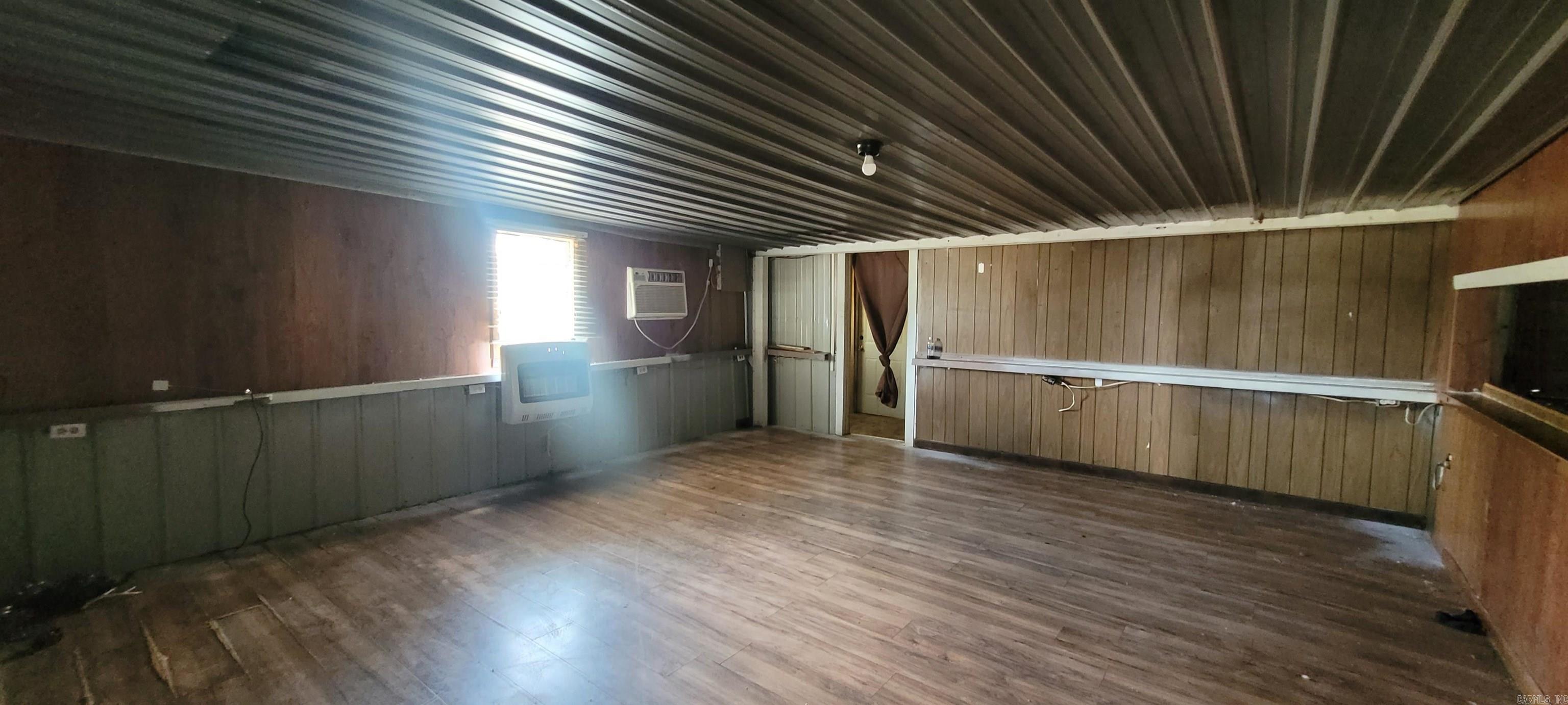 910 S Ninth  Augusta, AR