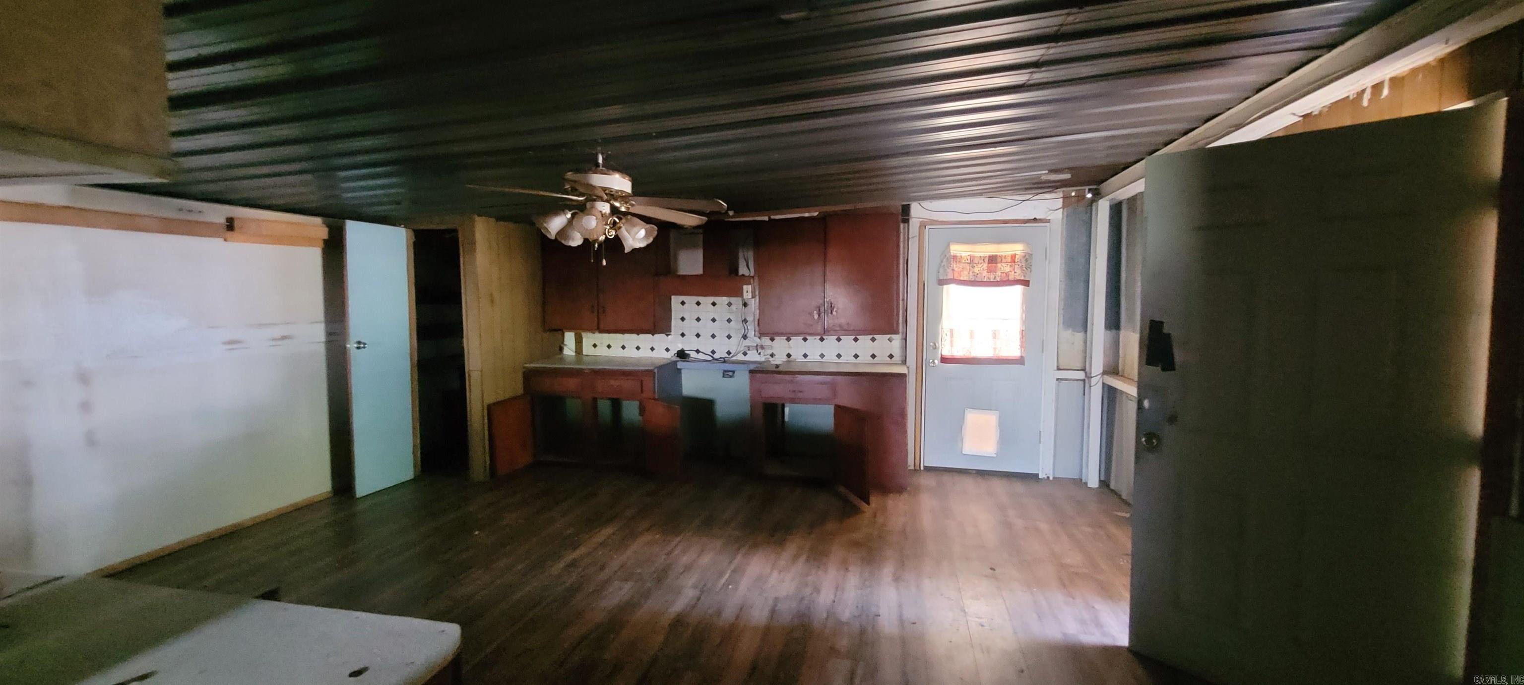 910 S Ninth  Augusta, AR