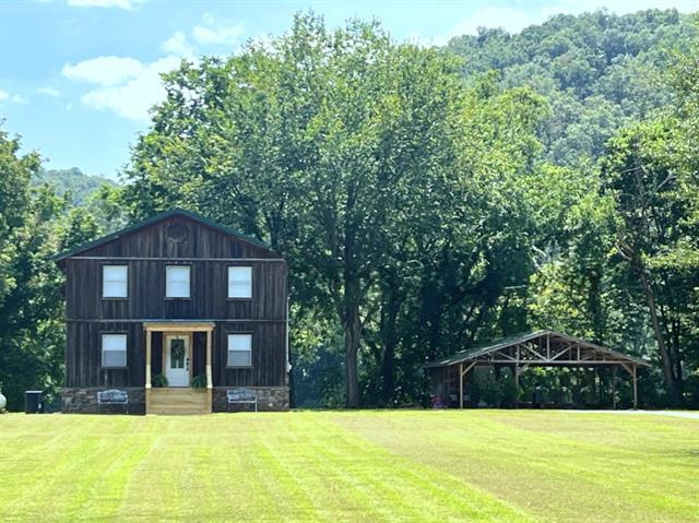 76 W Cool Water Retreat  Mountain View, AR