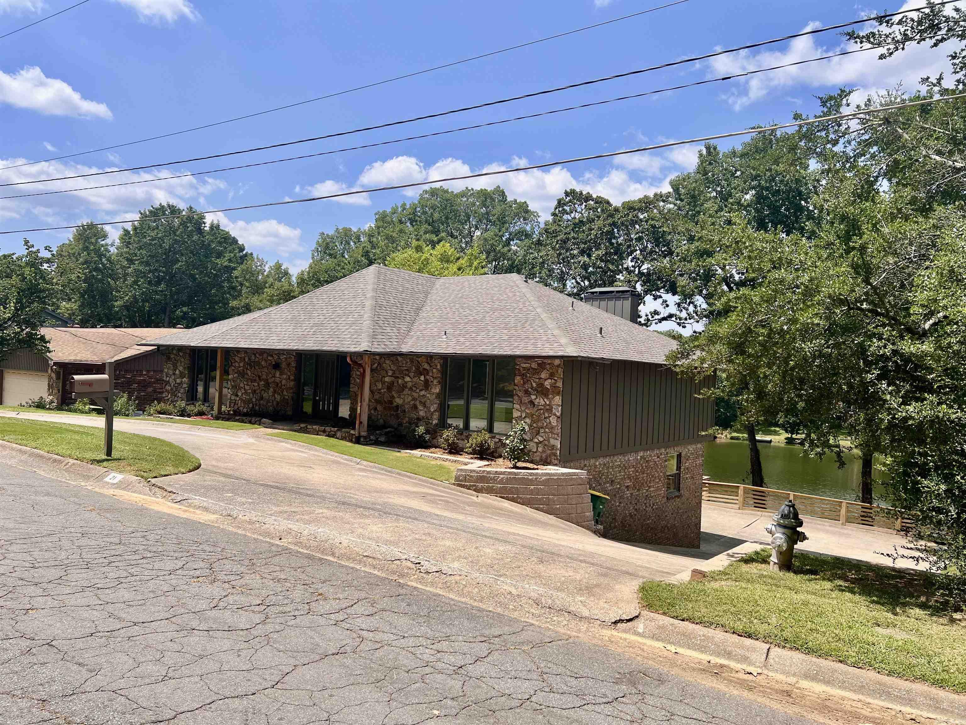 21 E Lake Drive North Little Rock, AR 72116