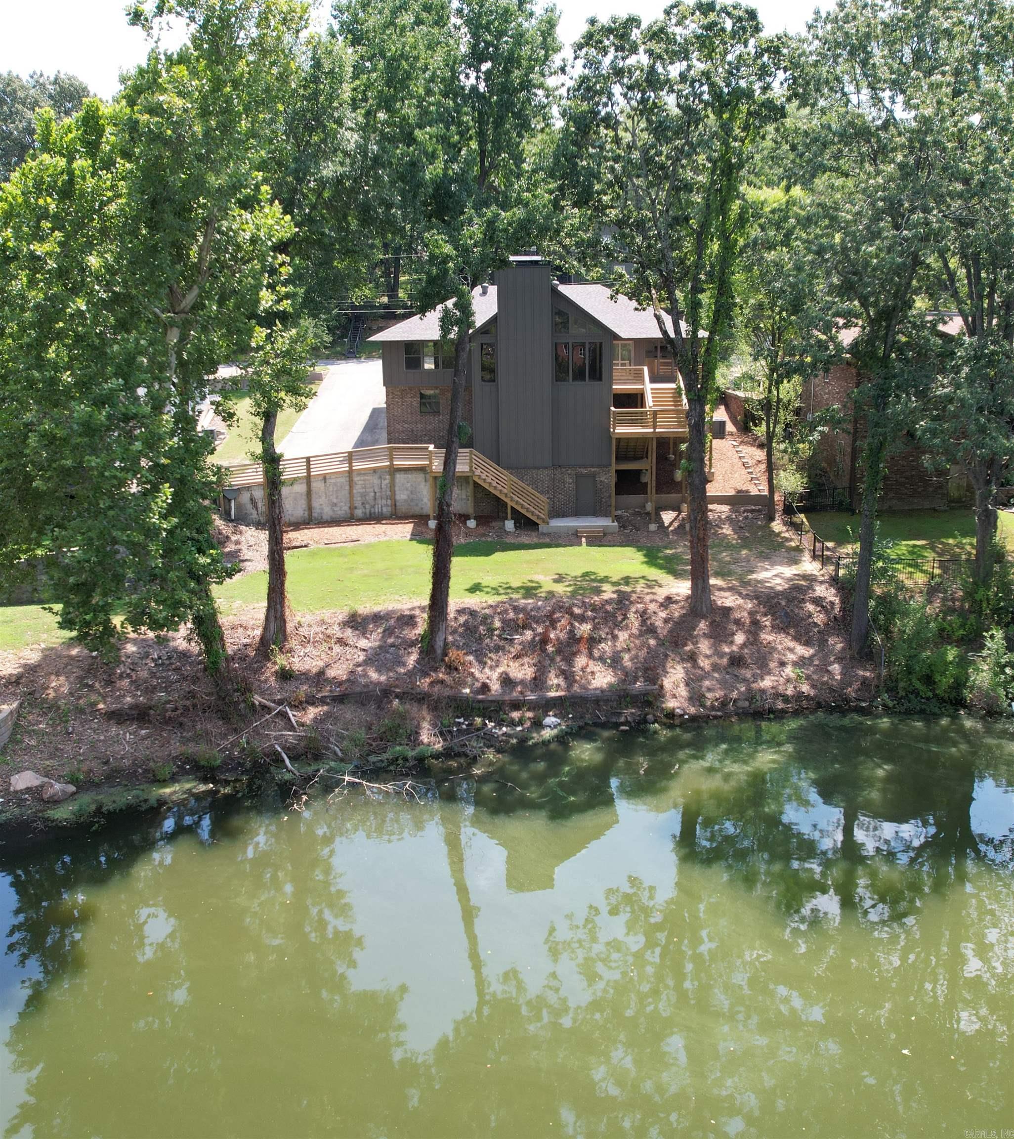 21 E Lake Drive North Little Rock, AR 72116