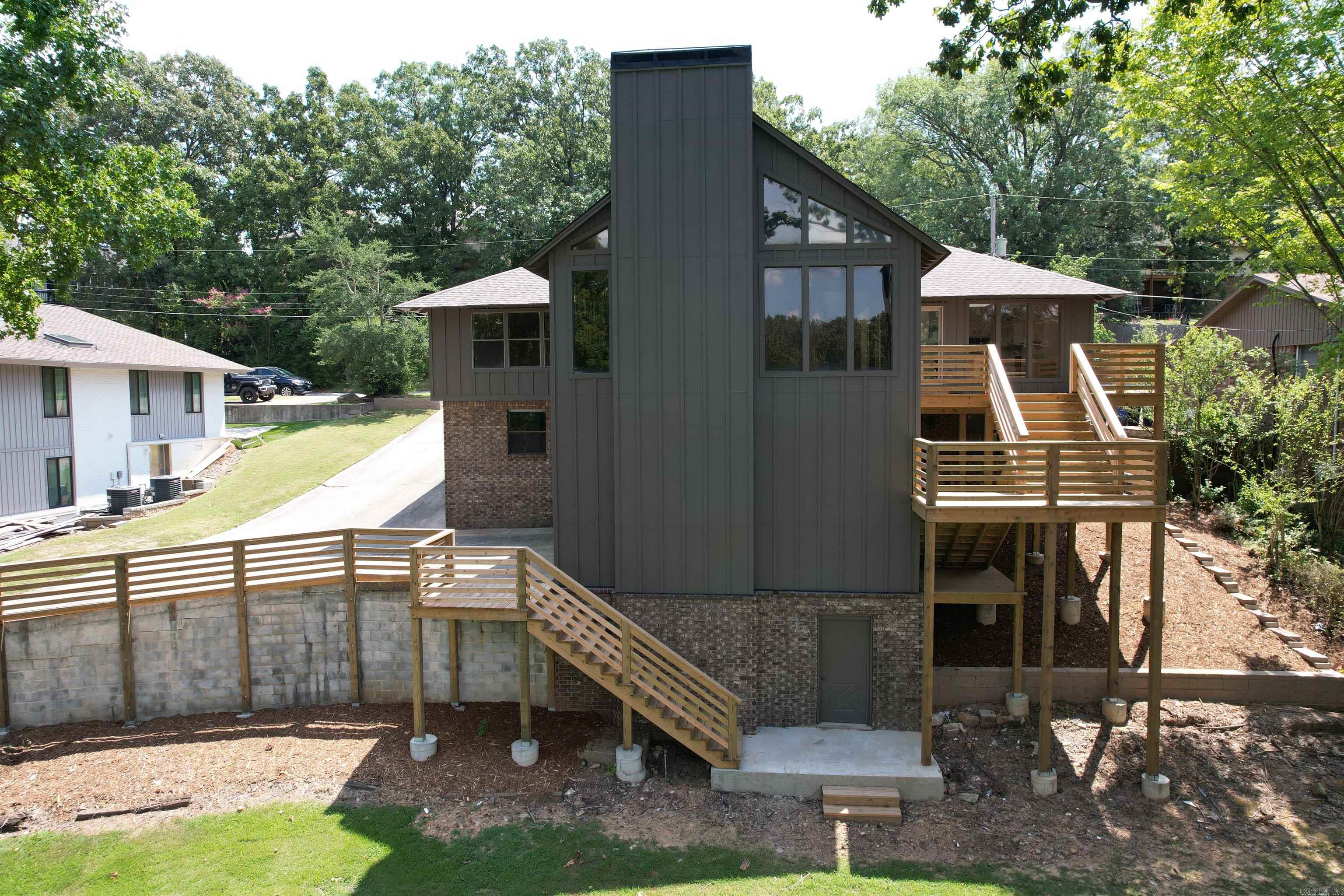 21 E Lake Drive North Little Rock, AR 72116