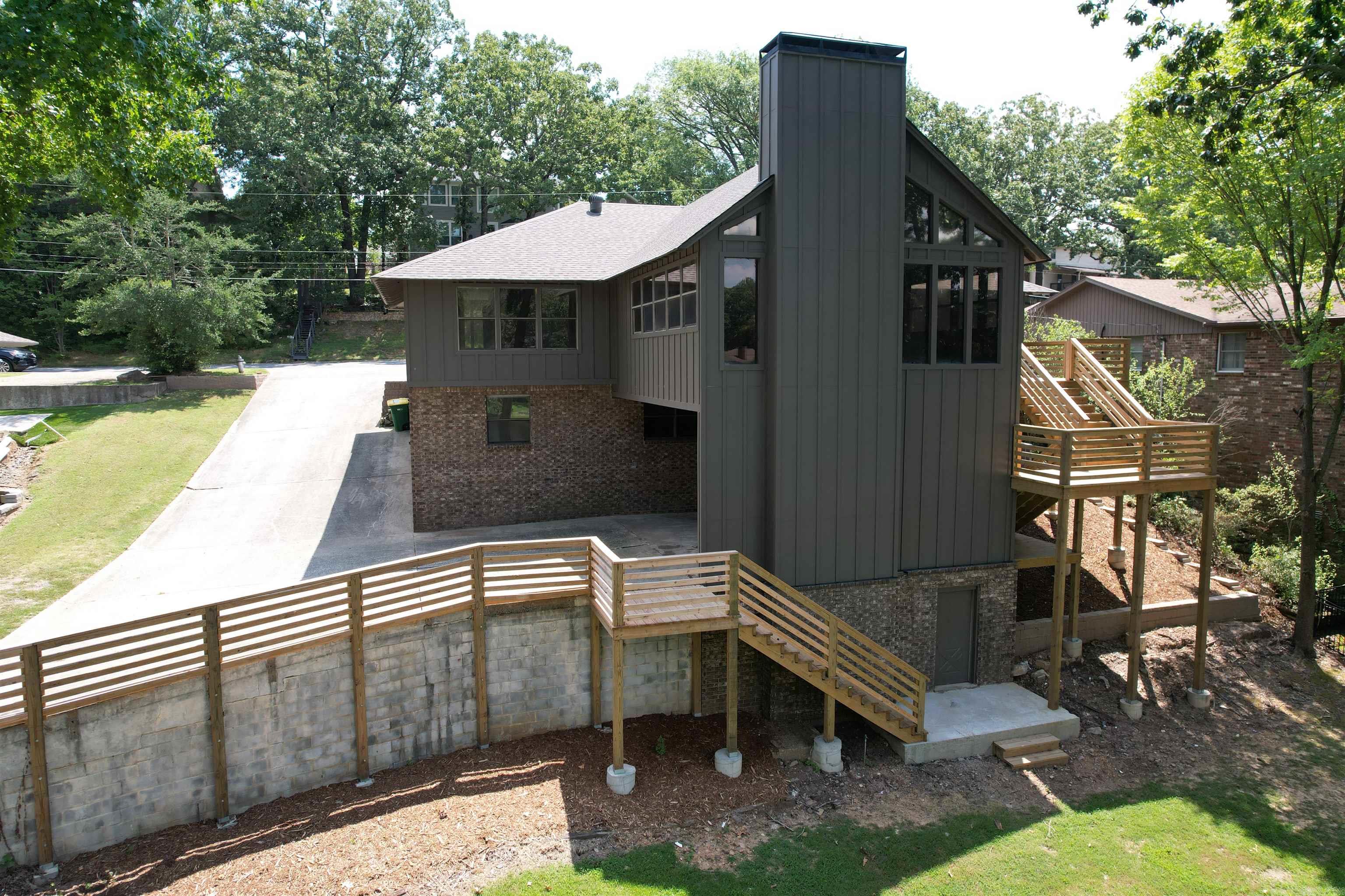 21 E Lake Drive North Little Rock, AR 72116