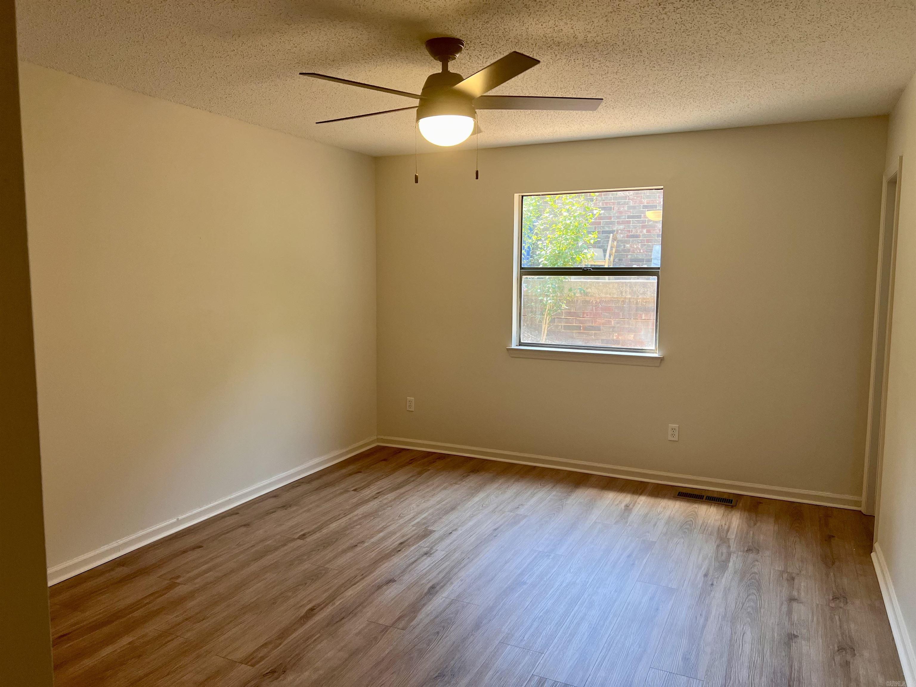 21 E Lake Drive North Little Rock, AR 72116
