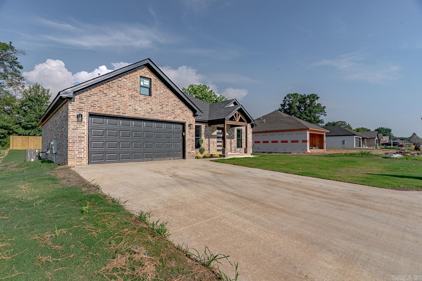 233 Woodland trails  Bono, AR