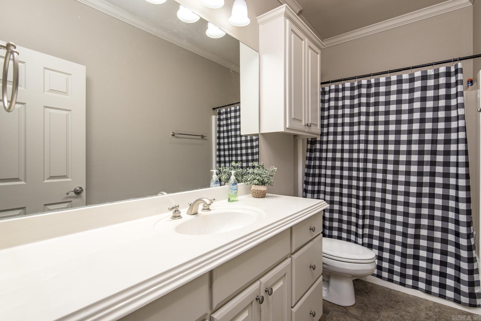9 Hickory Pointe Cove Little Rock, AR 72223