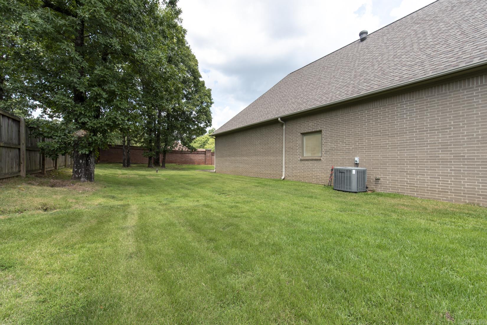 9 Hickory Pointe Cove Little Rock, AR 72223