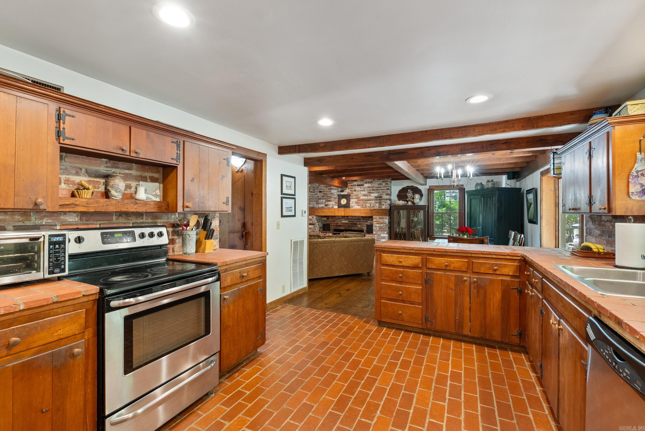 169 Canary Court Hot Springs, AR 71913