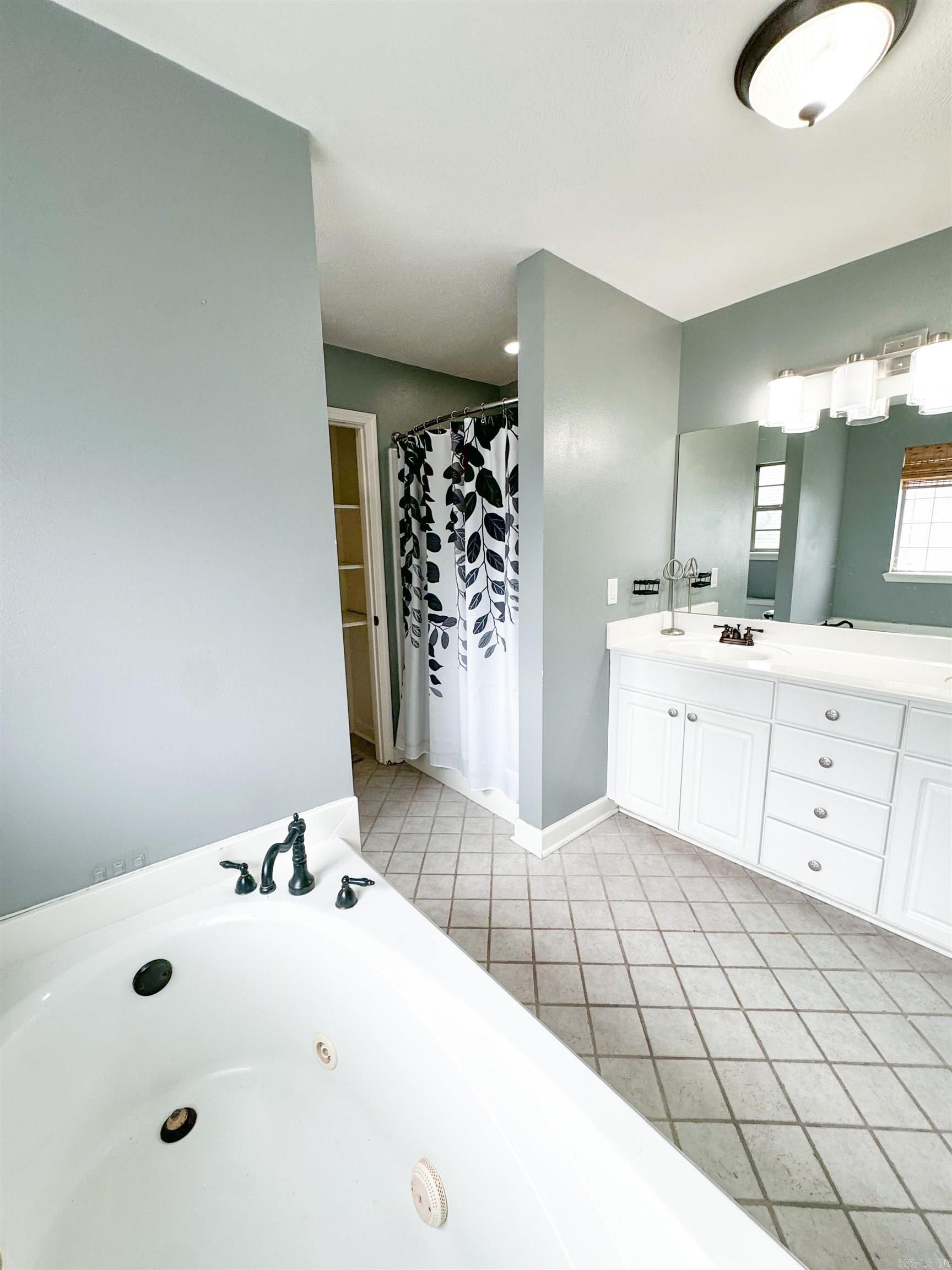 1404 Lauren Drive  Searcy, AR
