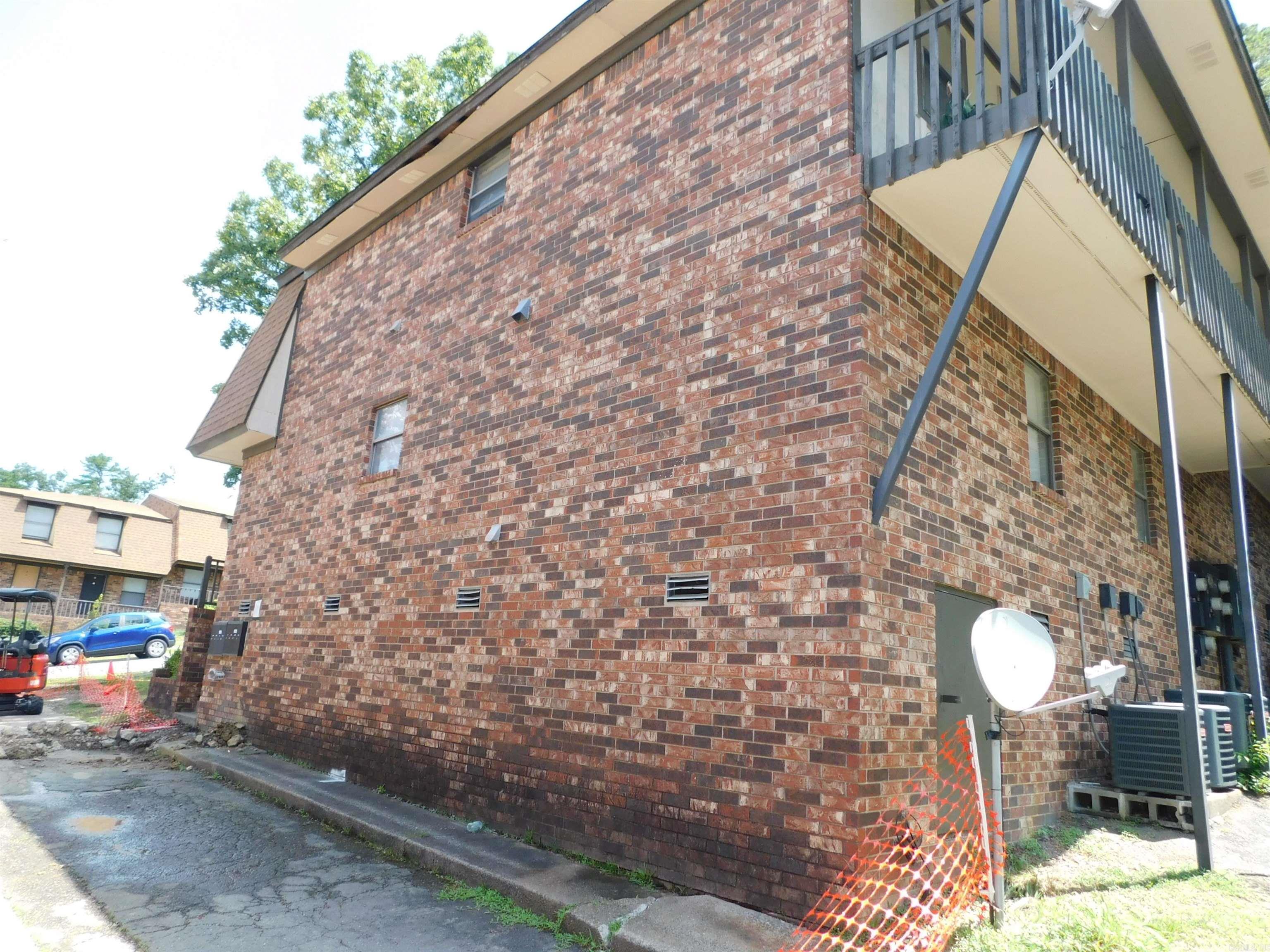 9 Meredith  Little Rock, AR