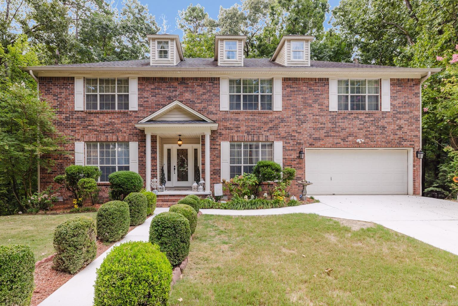 1307 River Oaks