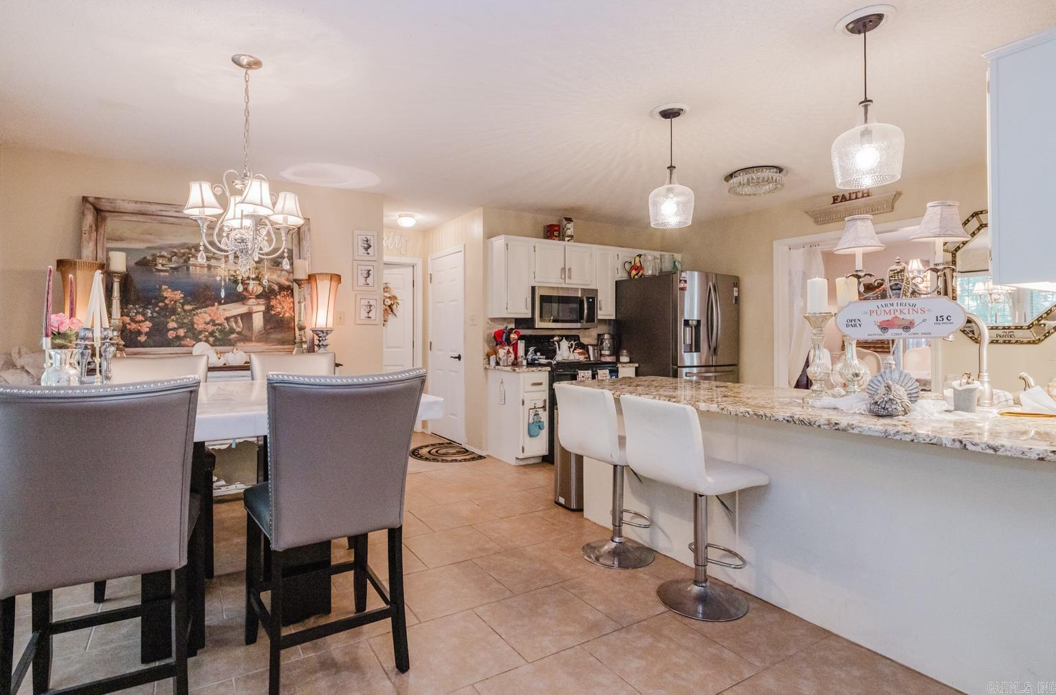 1307 River Oaks Benton, AR 72019