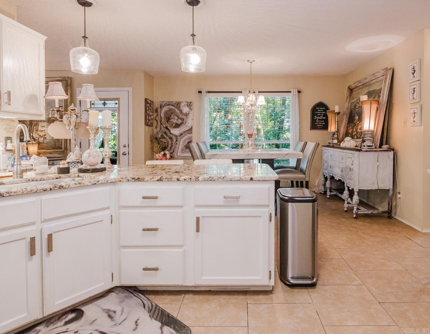 1307 River Oaks Benton, AR 72019