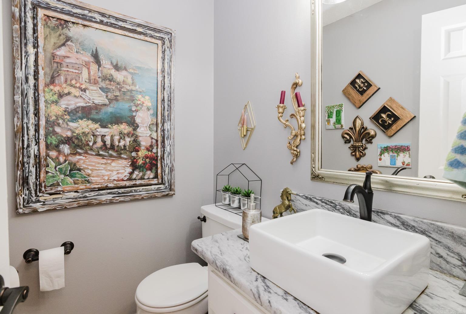 1307 River Oaks Benton, AR 72019