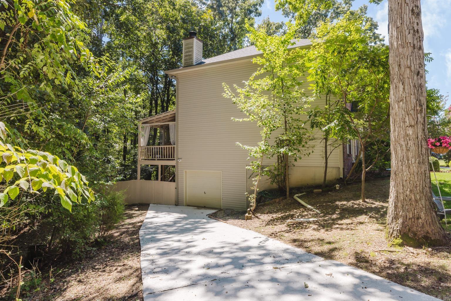 1307 River Oaks Benton, AR 72019