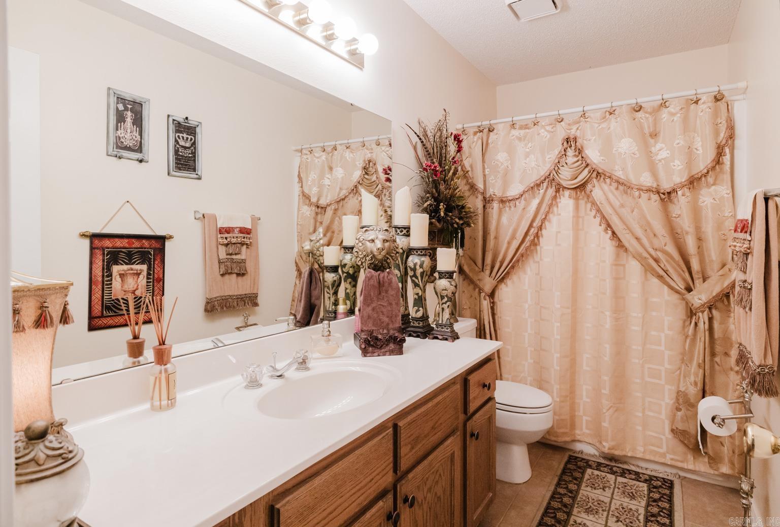 1307 River Oaks Benton, AR 72019