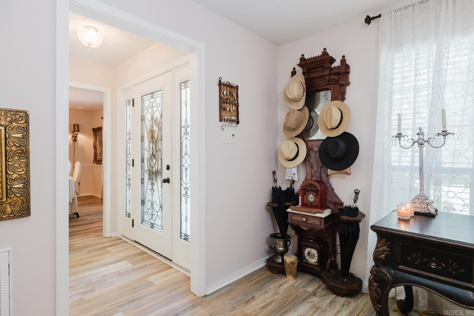 1307 River Oaks Benton, AR 72019