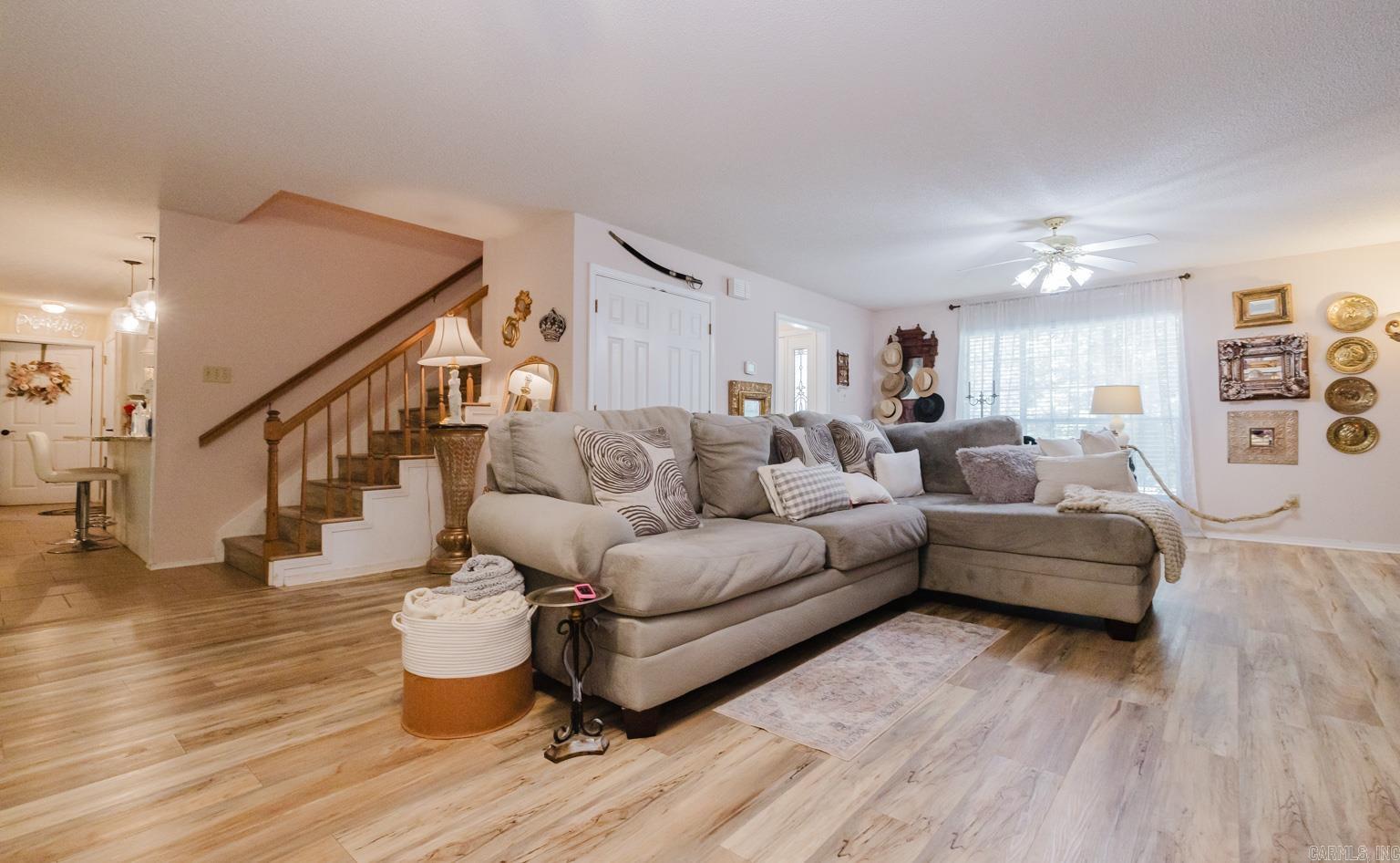 1307 River Oaks Benton, AR 72019
