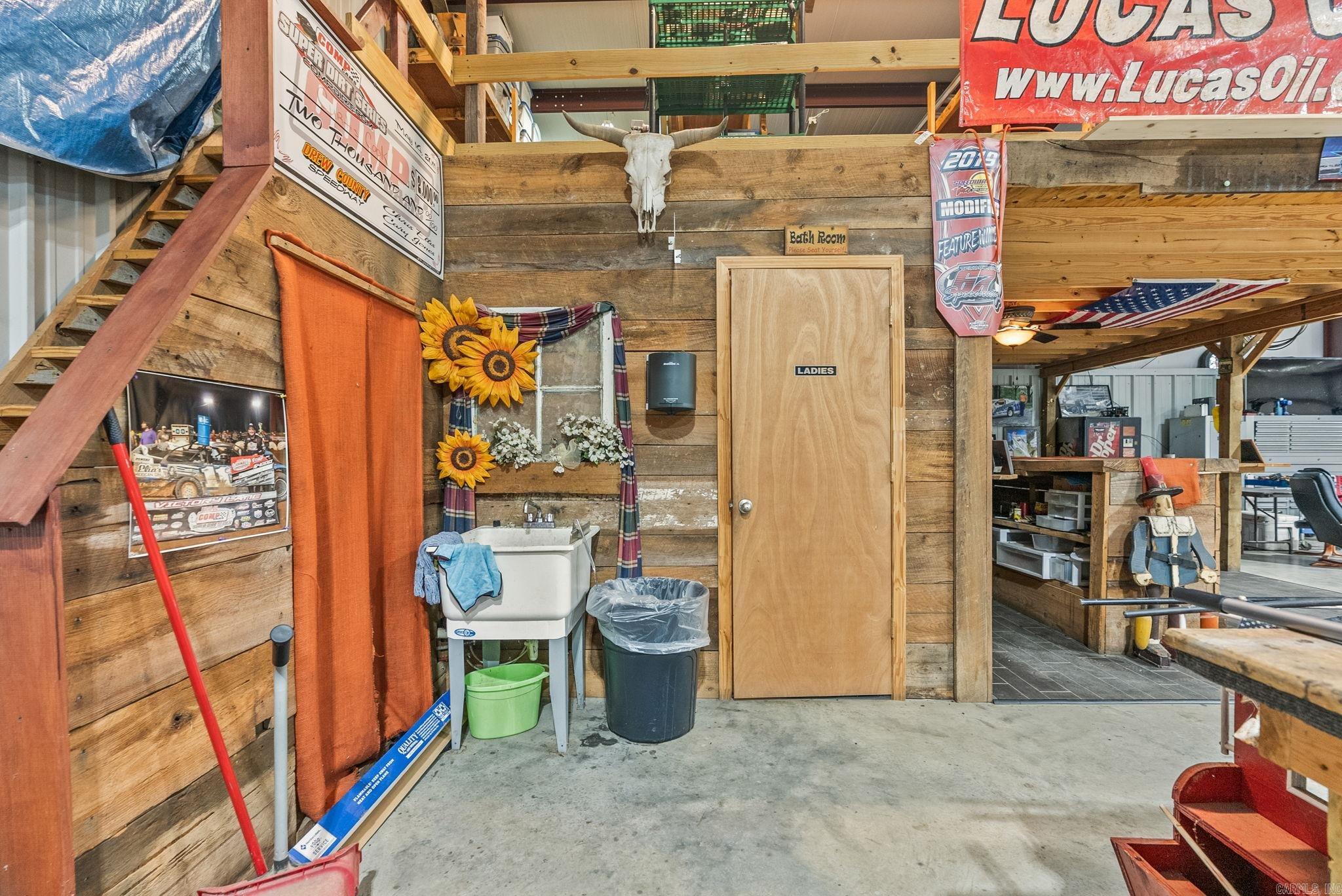 333 216  Houston, AR