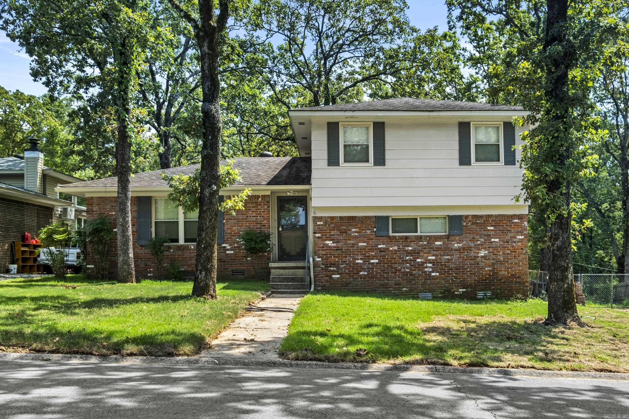 901 Coulter  Sherwood, AR