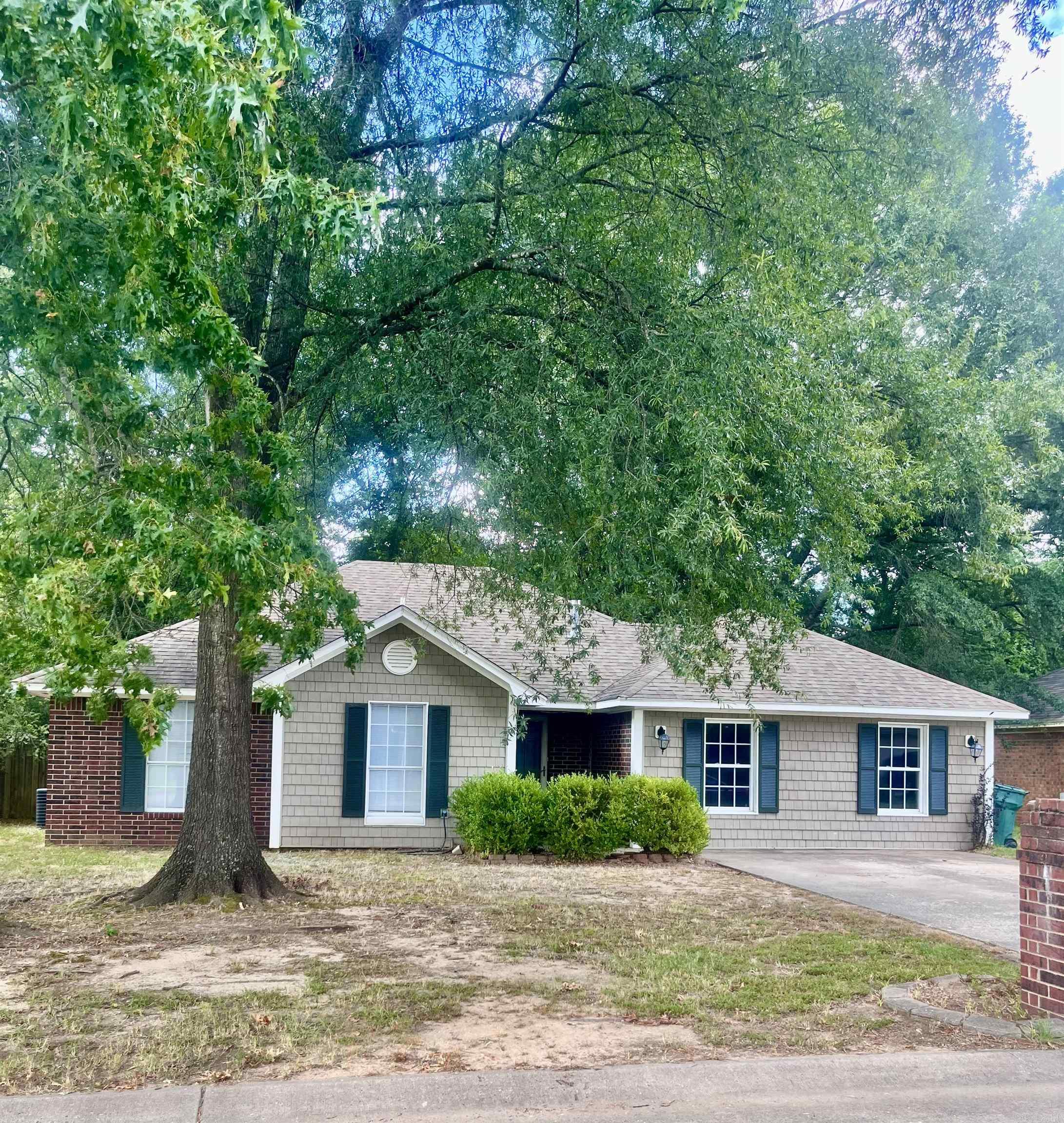 2758 Eastport  Conway, AR