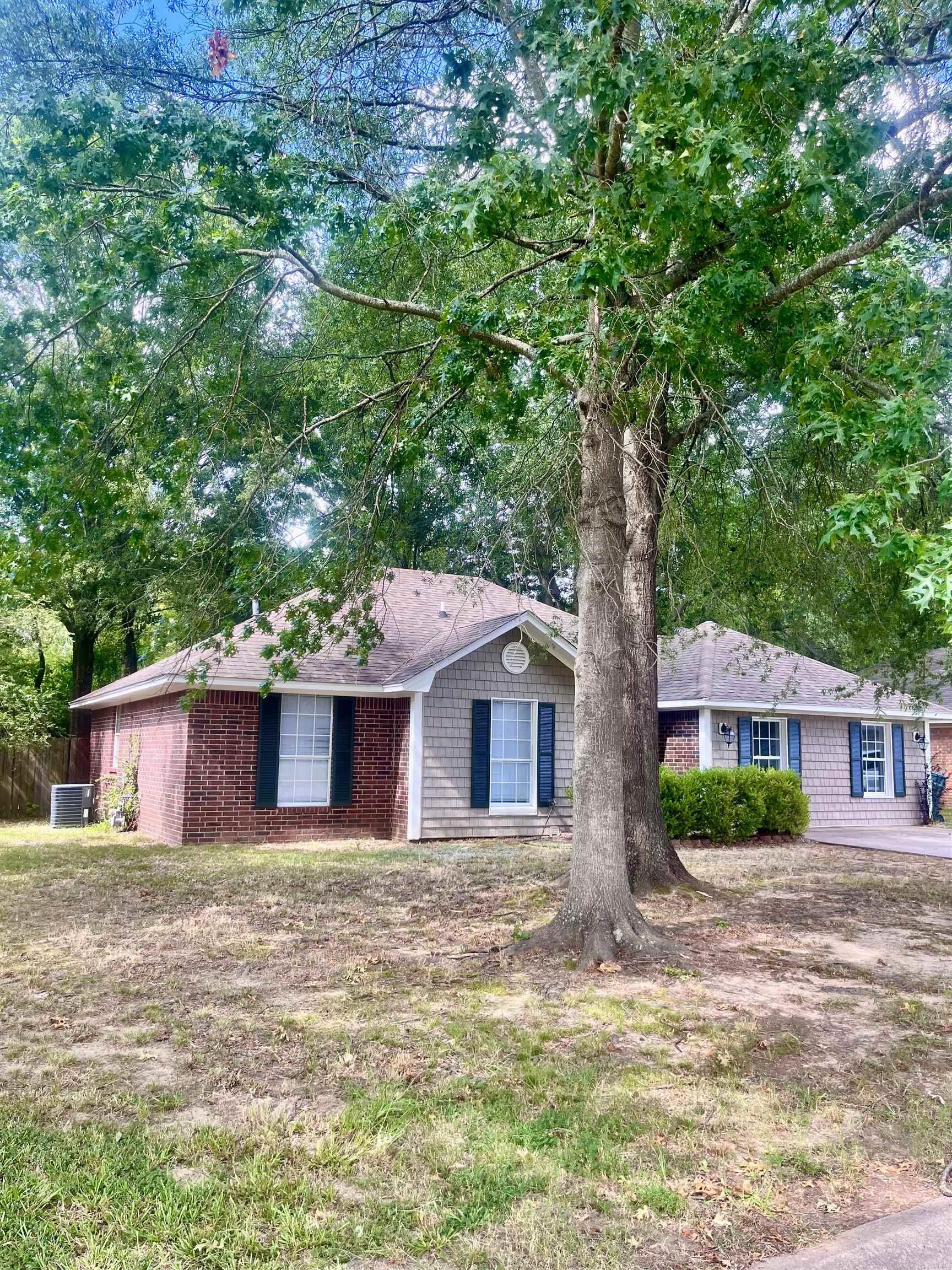 2758 Eastport  Conway, AR
