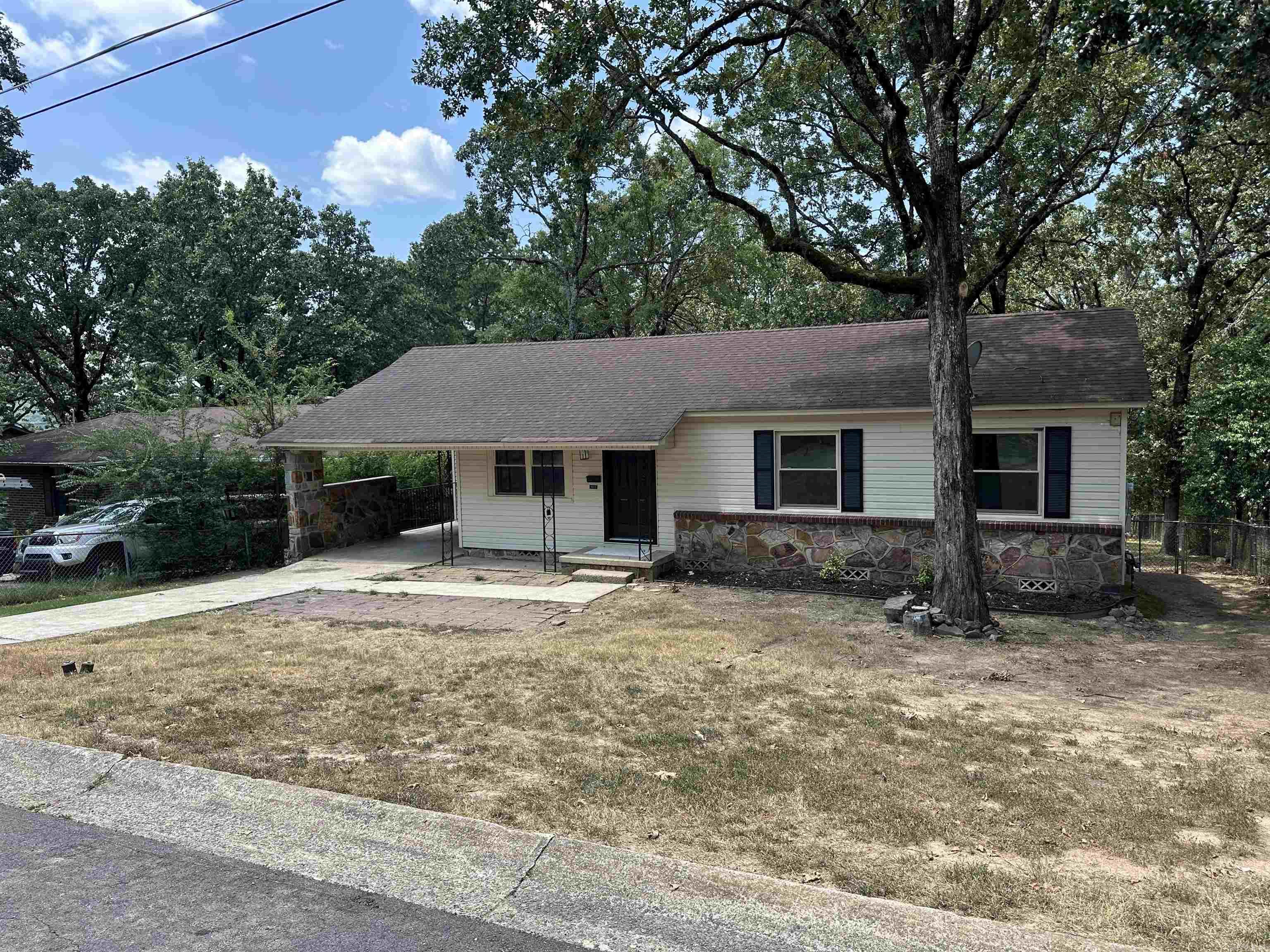 4423 West Drive