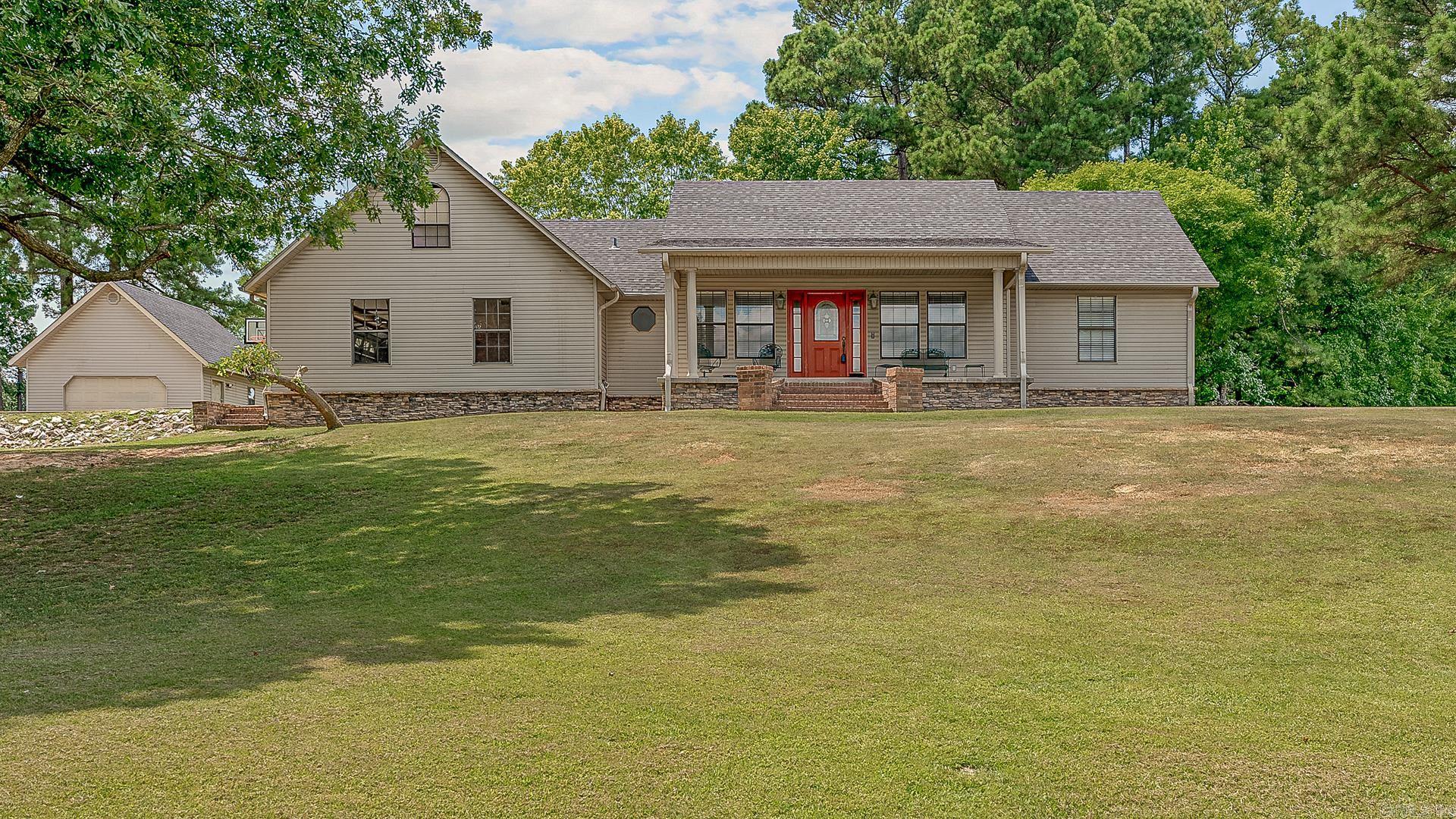 54 Greene 636 Rd Paragould, AR 72450