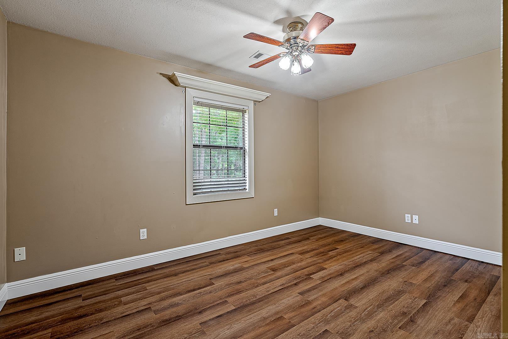 54 Greene 636 Rd Paragould, AR 72450