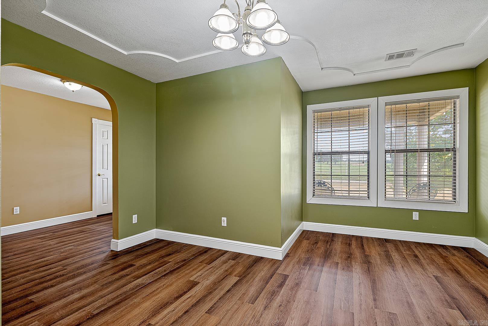 54 Greene 636 Rd Paragould, AR 72450