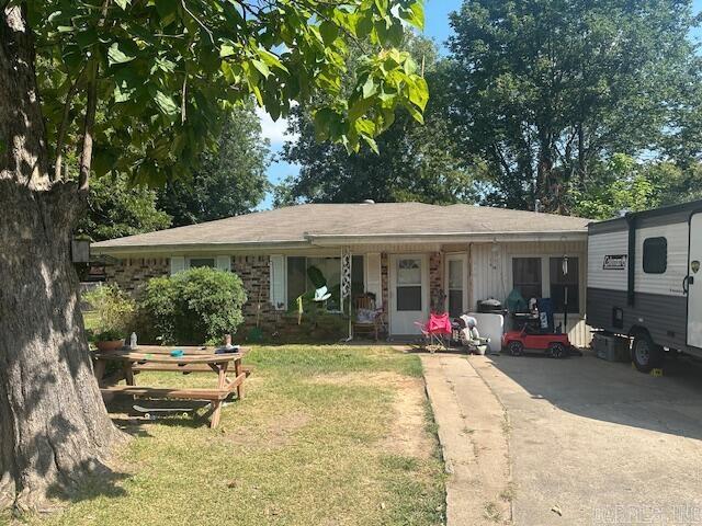 210 Oak St  Lonoke, AR