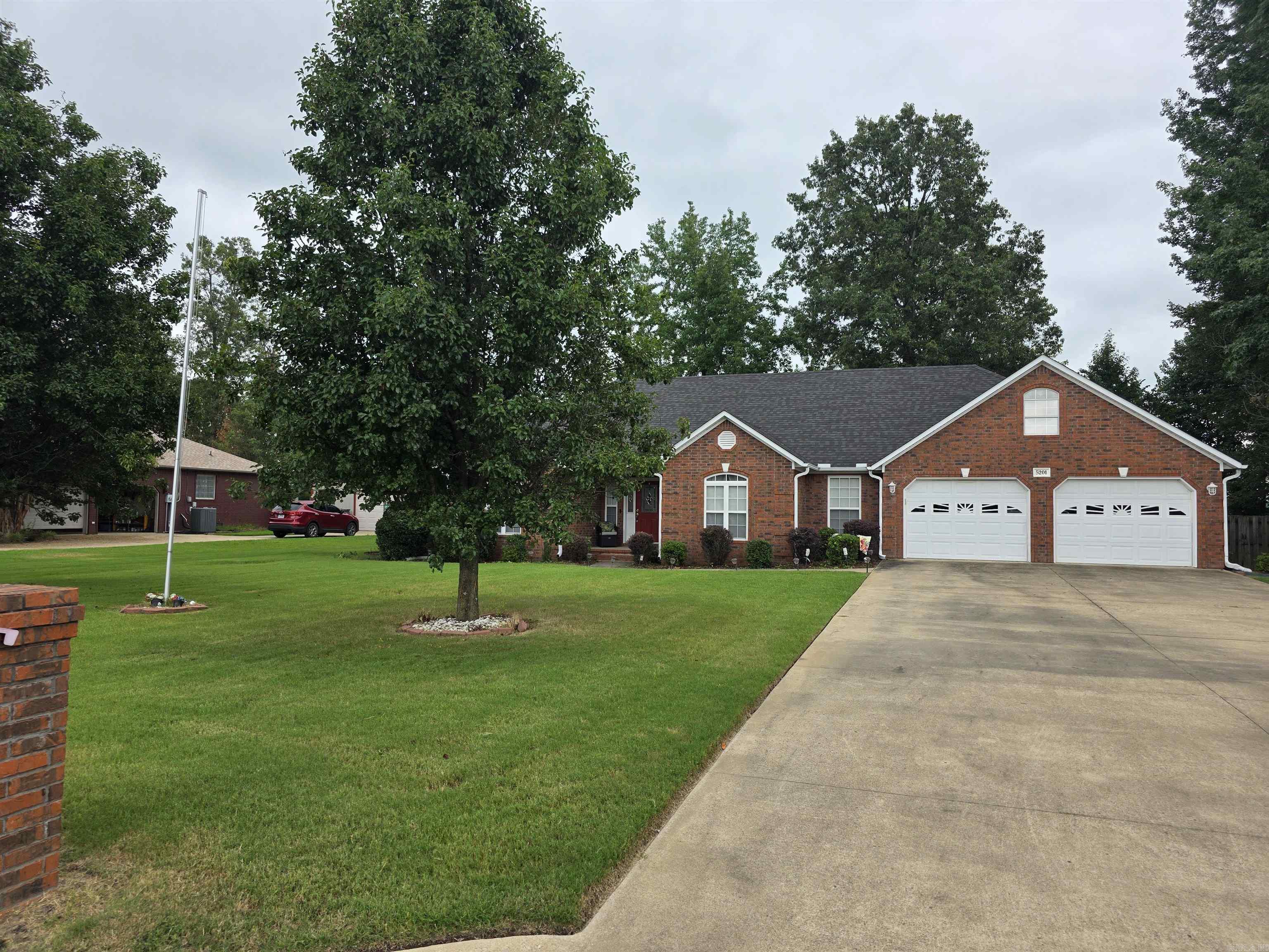 5201 S 27 th  Paragould, AR