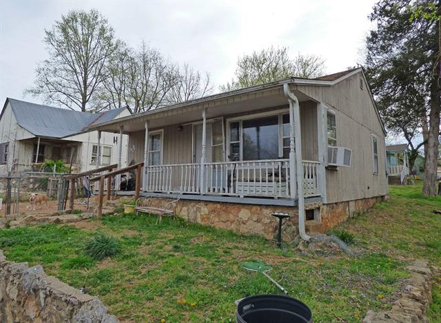 204 N Spring  Hardy, AR