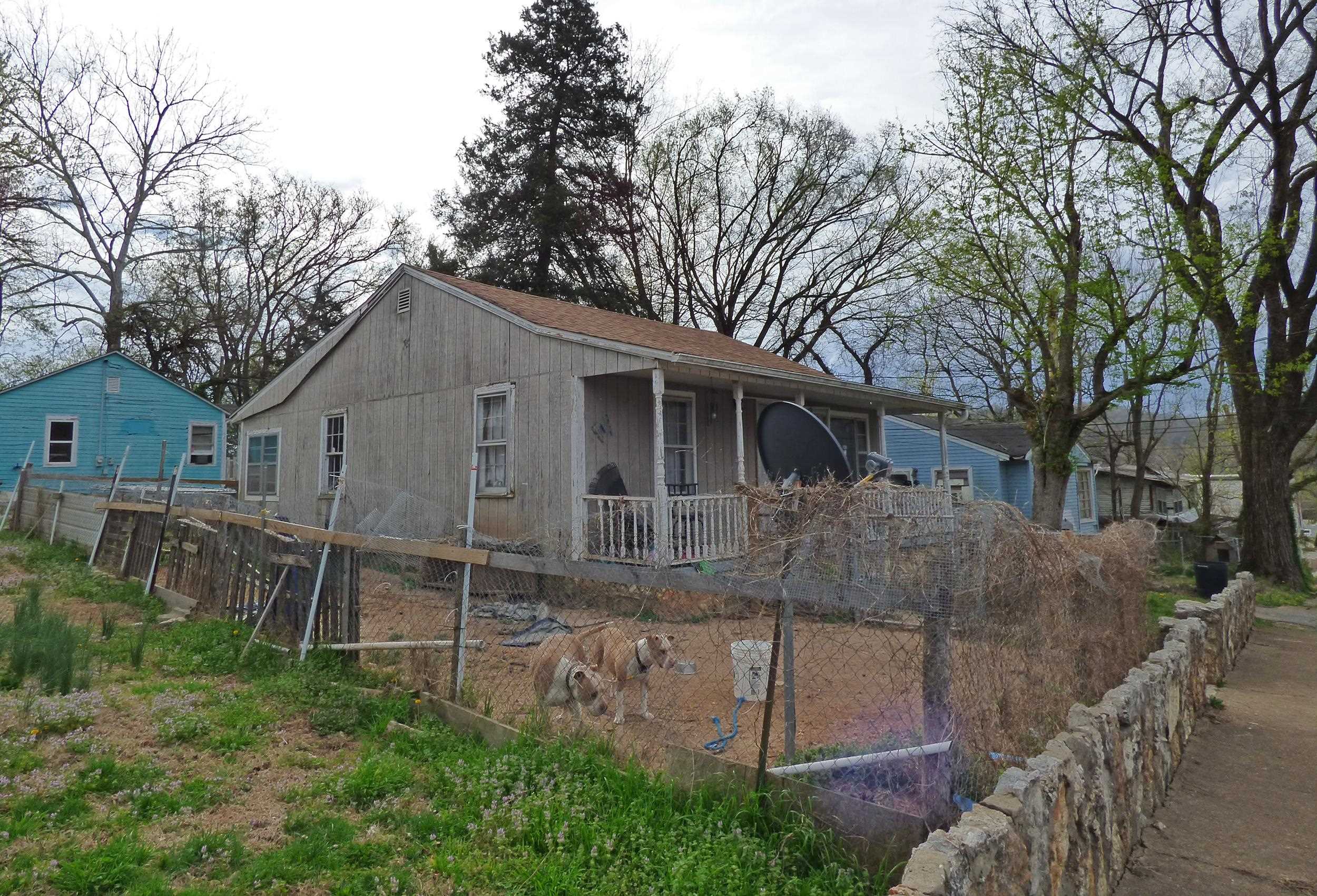 204 N Spring  Hardy, AR