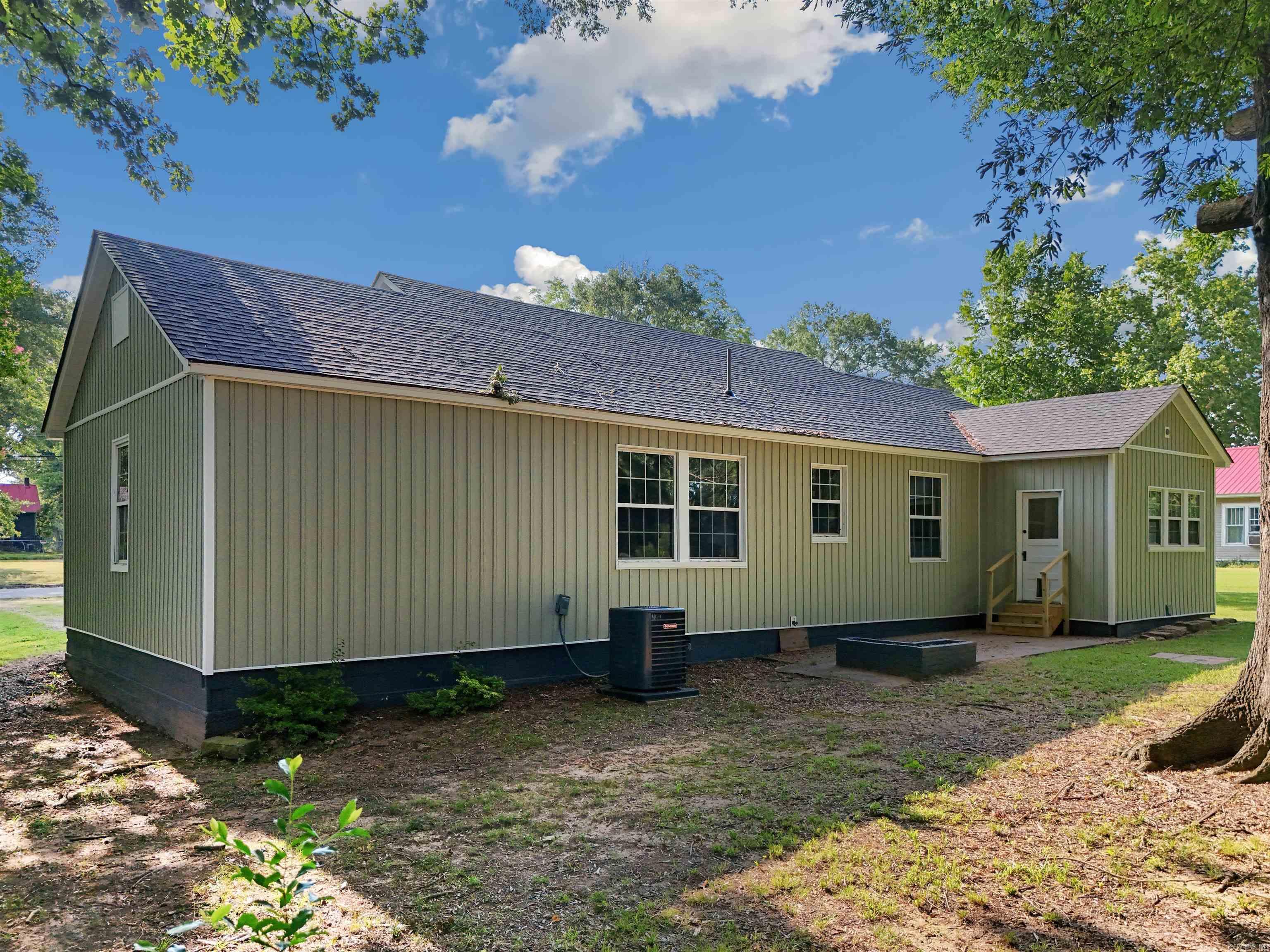 707 N West  Morrilton, AR