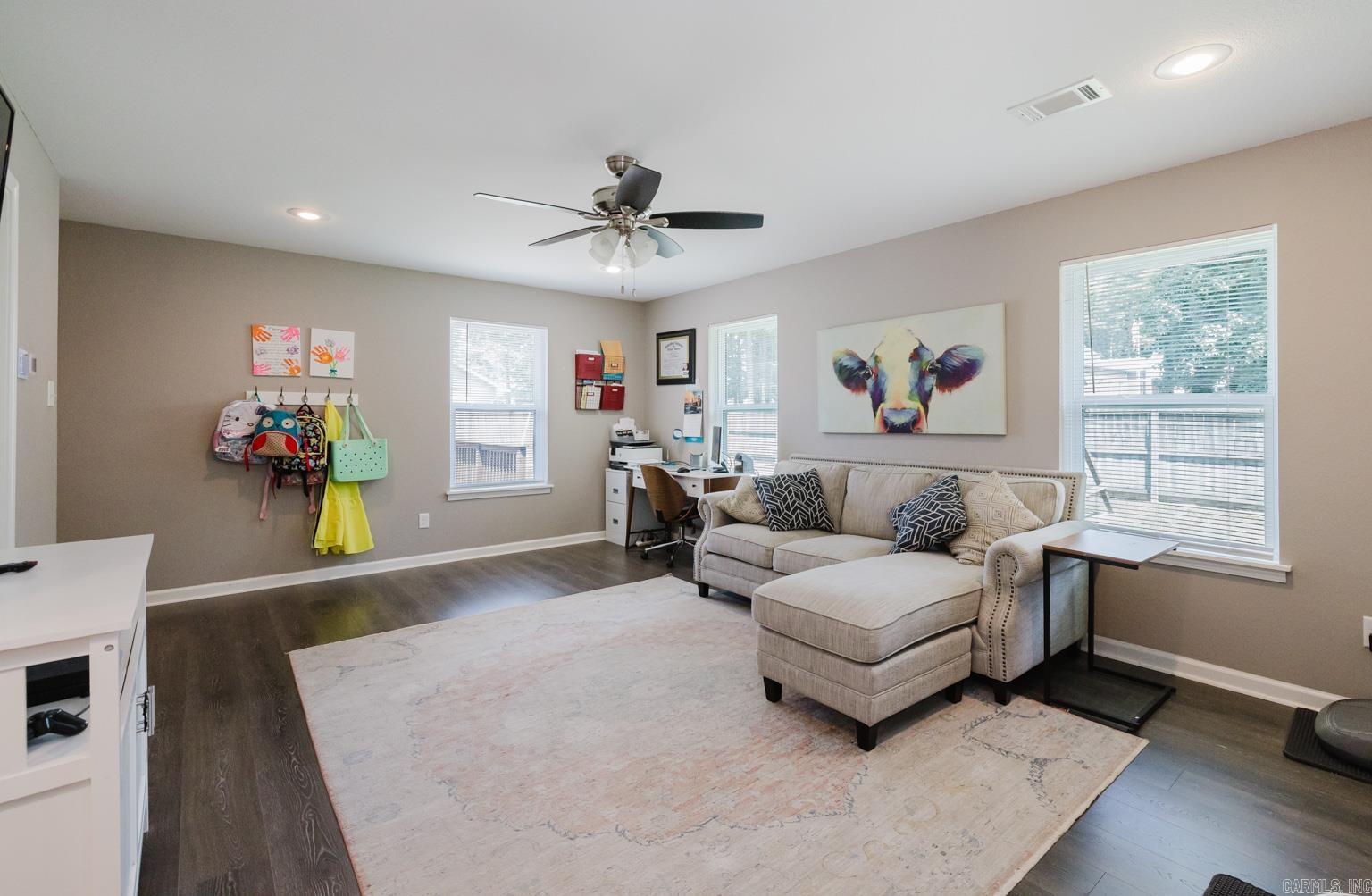 1602 Woodland Dr  Bryant, AR