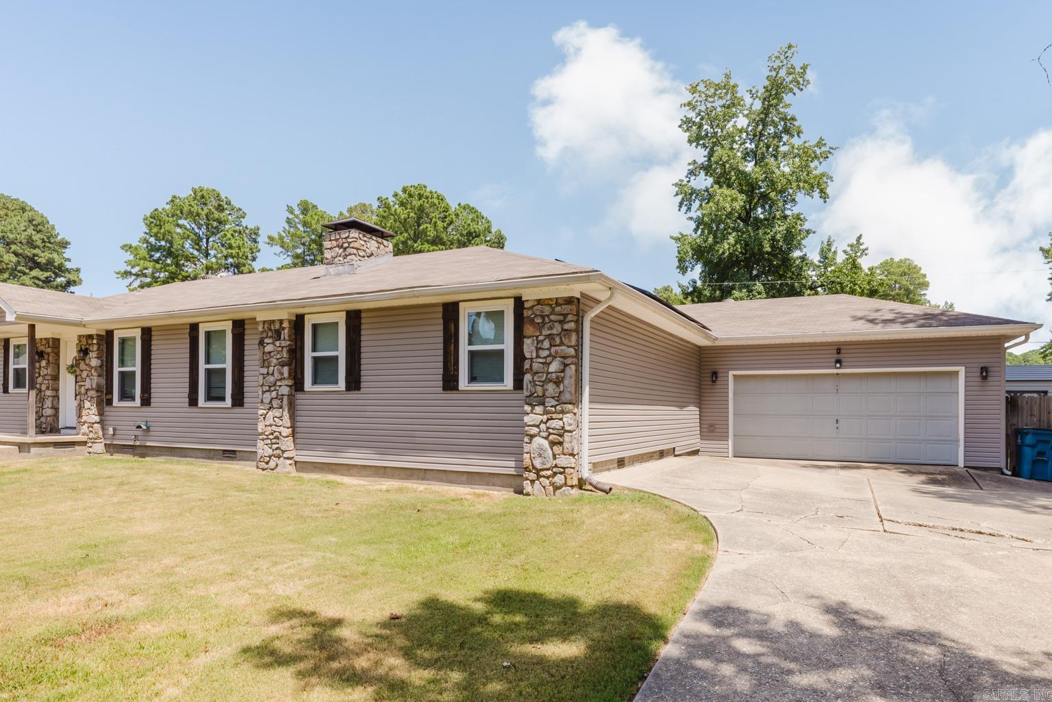 1602 Woodland Dr  Bryant, AR